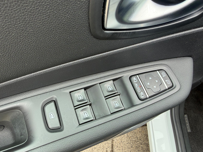 Renault Captur 0.9 TCe Intens — photo 10