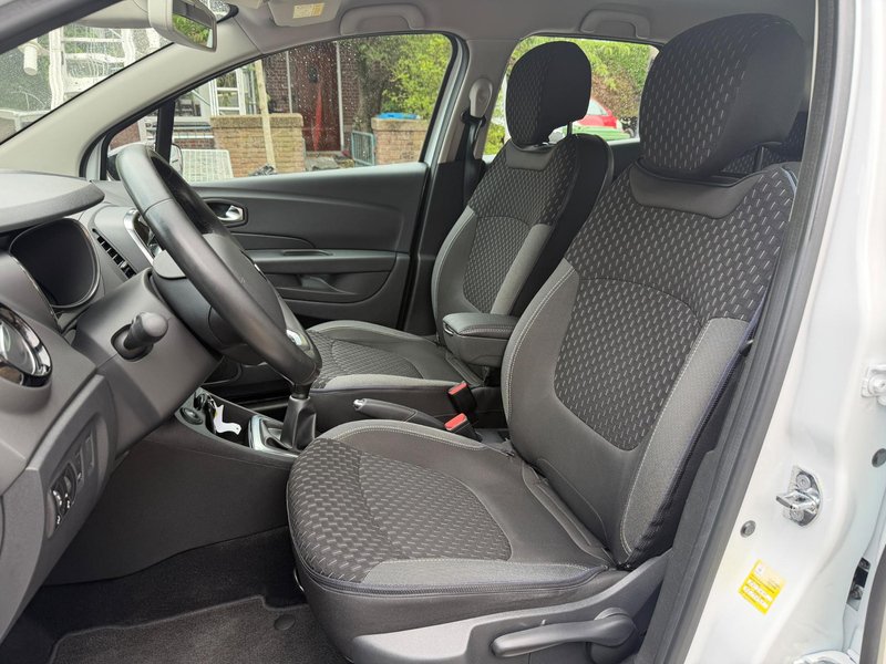 Renault Captur 0.9 TCe Intens — photo 14