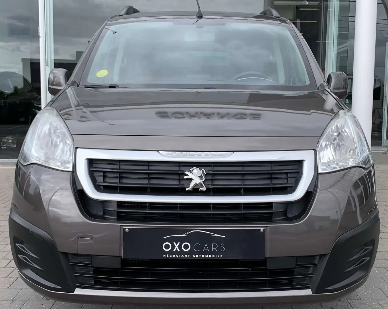 Peugeot Partner 1.6HDI Tepee / Boite Auto / Gps / Airco / PDC Grau - 2