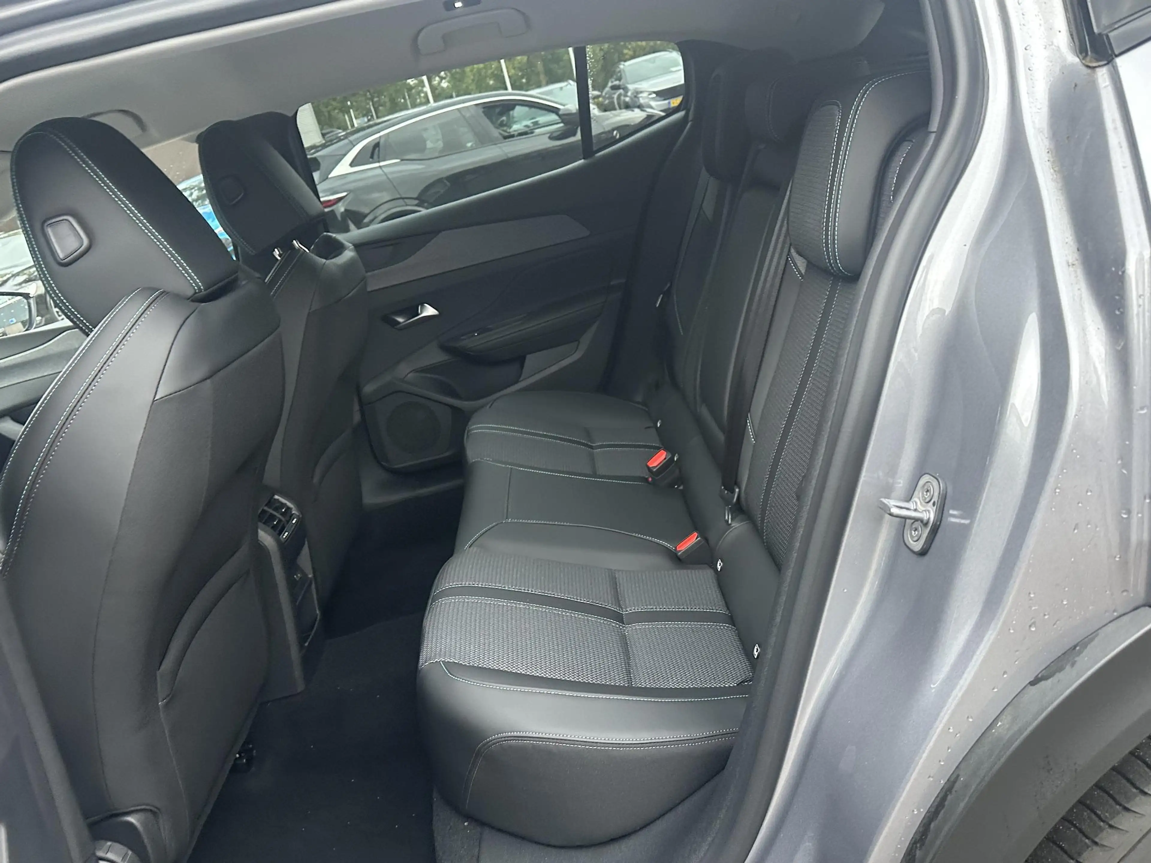 Peugeot 408 e-408 Allure 58 kWh SOH 99% | NIEUWE AUTO | ACHTER — photo 13