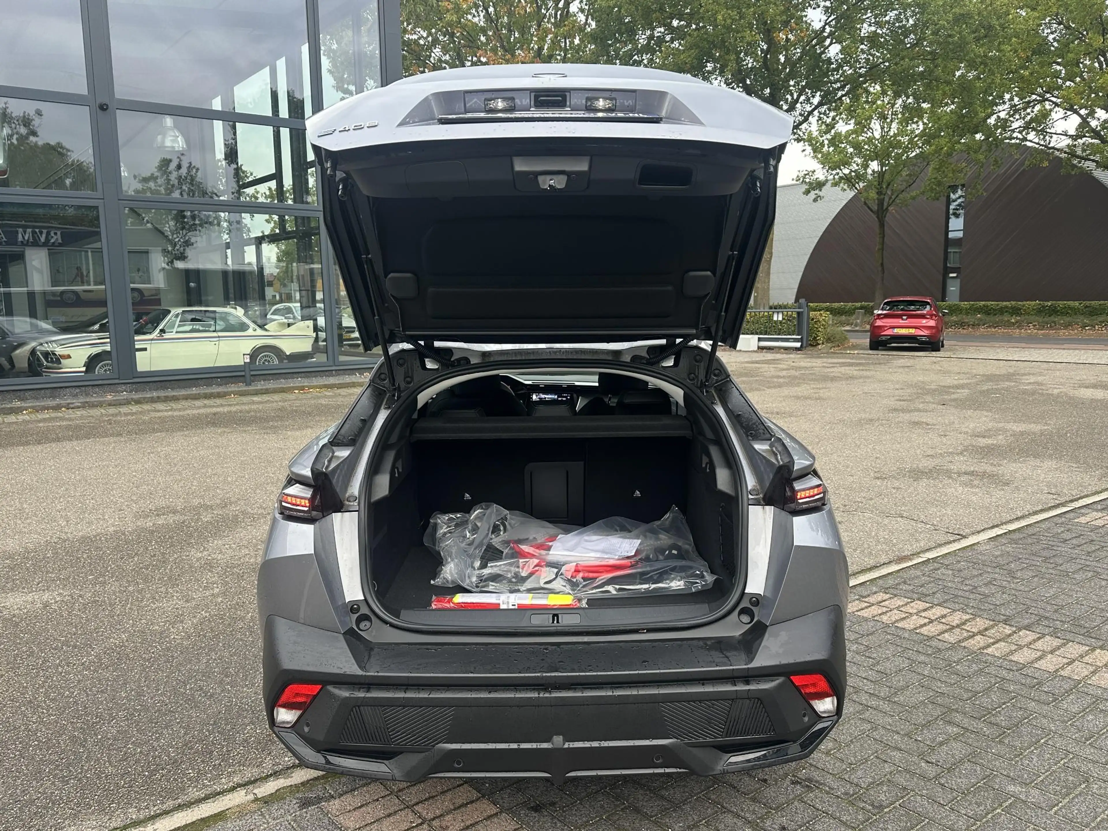 Peugeot 408 e-408 Allure 58 kWh SOH 99% | NIEUWE AUTO | ACHTER — photo 10
