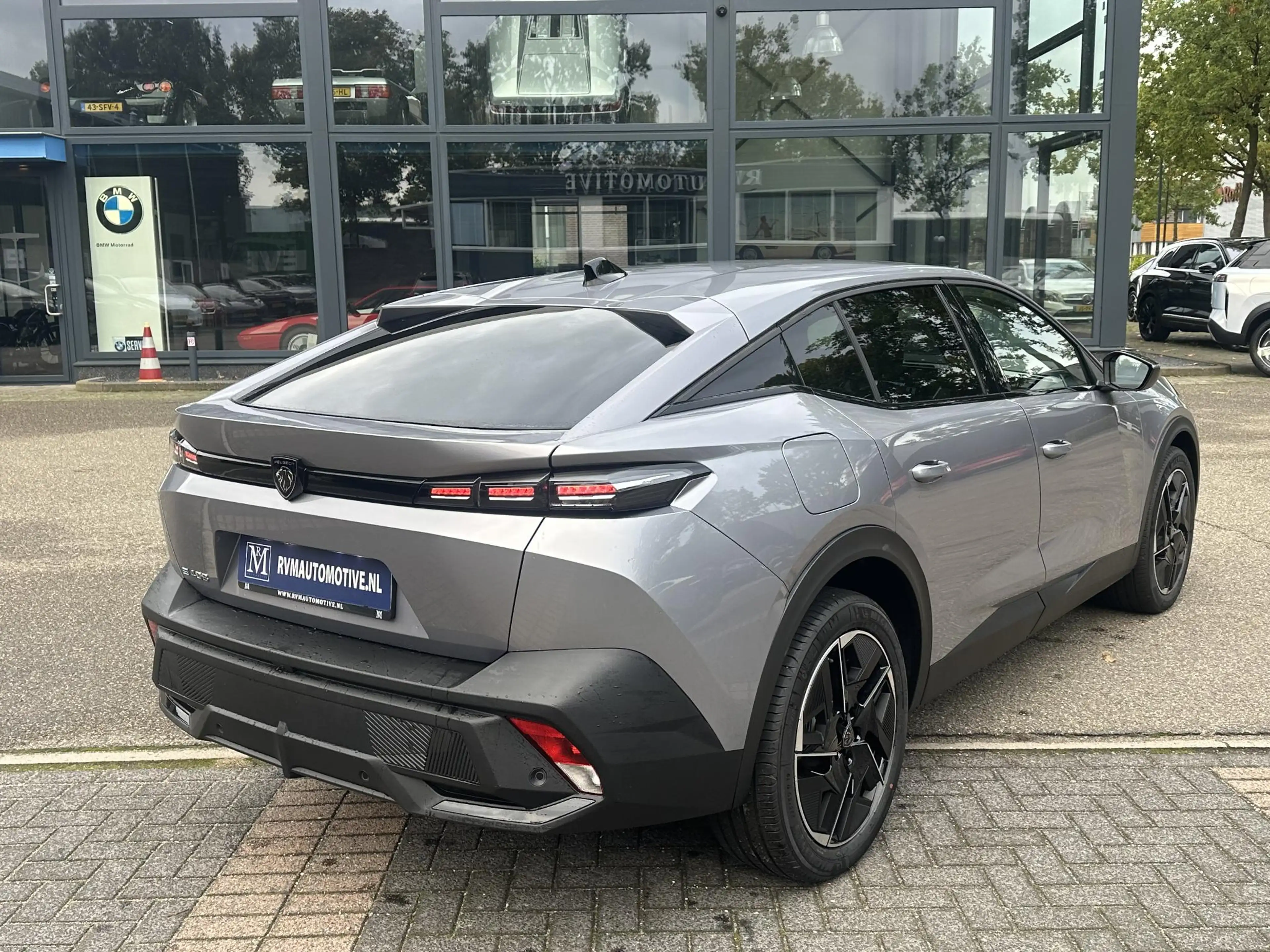 Peugeot 408 e-408 Allure 58 kWh SOH 99% | NIEUWE AUTO | ACHTER — photo 8