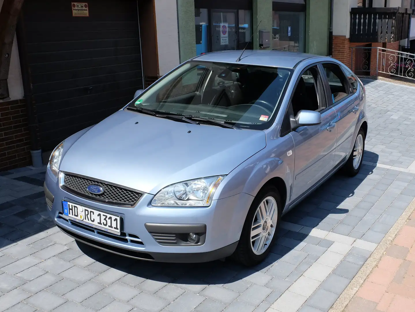 Ford Focus 1.6 Ti-VCT Ghia Silber - 1