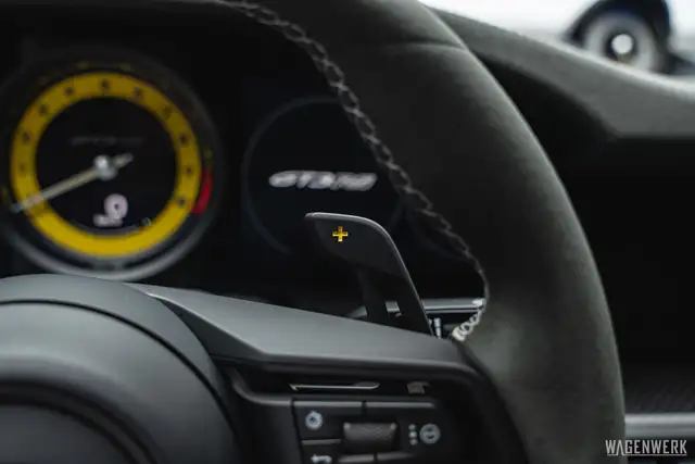 Porsche 992 GT3 RS PTS BLACKOLIV PCCB WEISSACH LIFT CLUBSPORT Ansicht 43