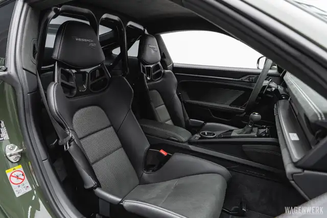 Porsche 992 GT3 RS PTS BLACKOLIV PCCB WEISSACH LIFT CLUBSPORT Ansicht 14