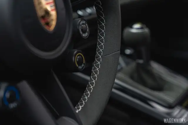 Porsche 992 GT3 RS PTS BLACKOLIV PCCB WEISSACH LIFT CLUBSPORT Ansicht 45