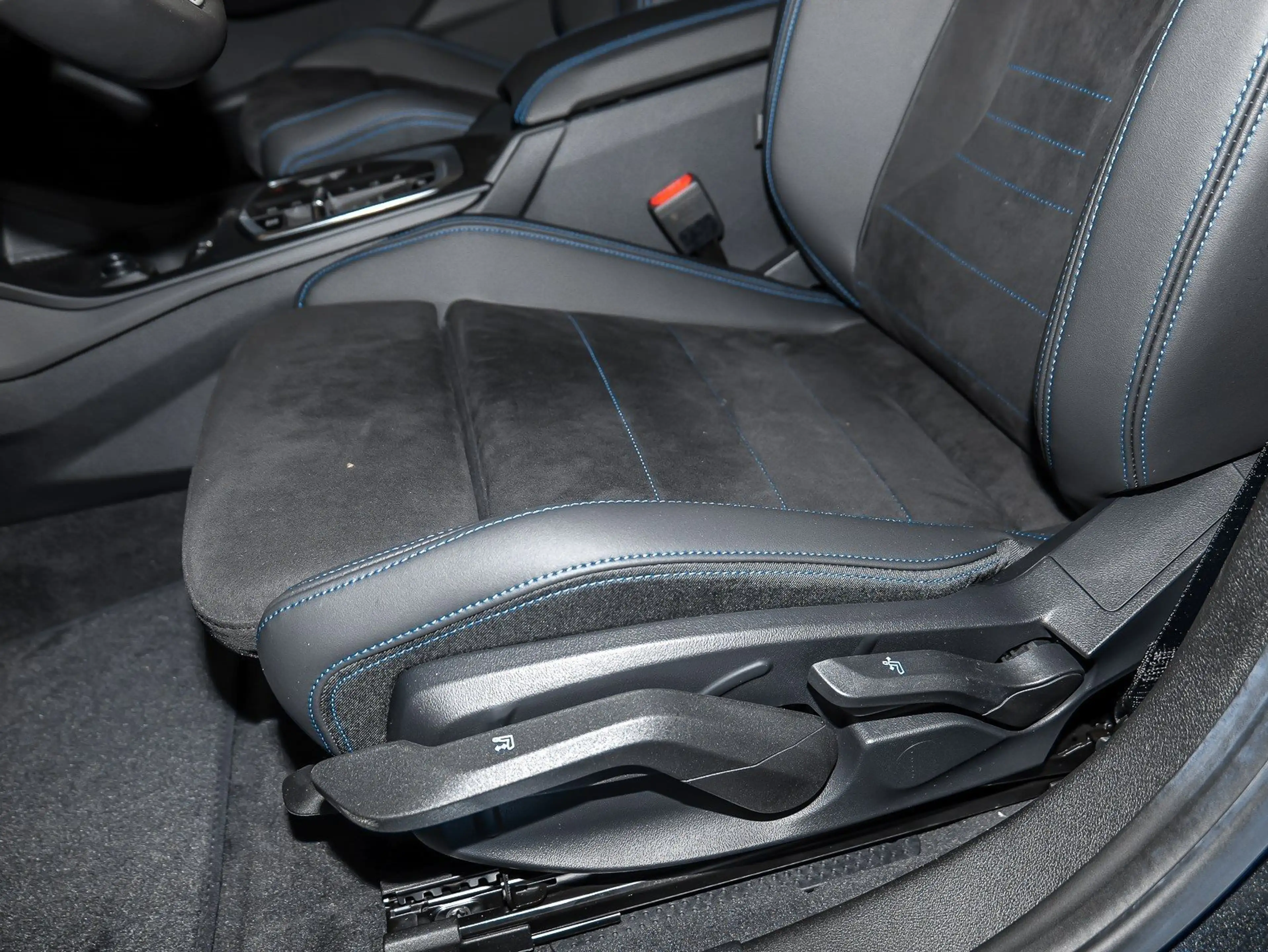 BMW 216 M Sport PANO RFK NAVI LED PDC V+H DAB Klima — photo 15