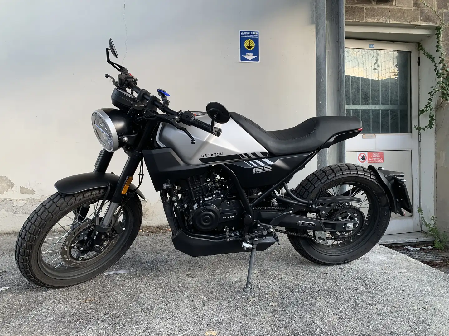 Brixton Crossfire 125 LC - 1