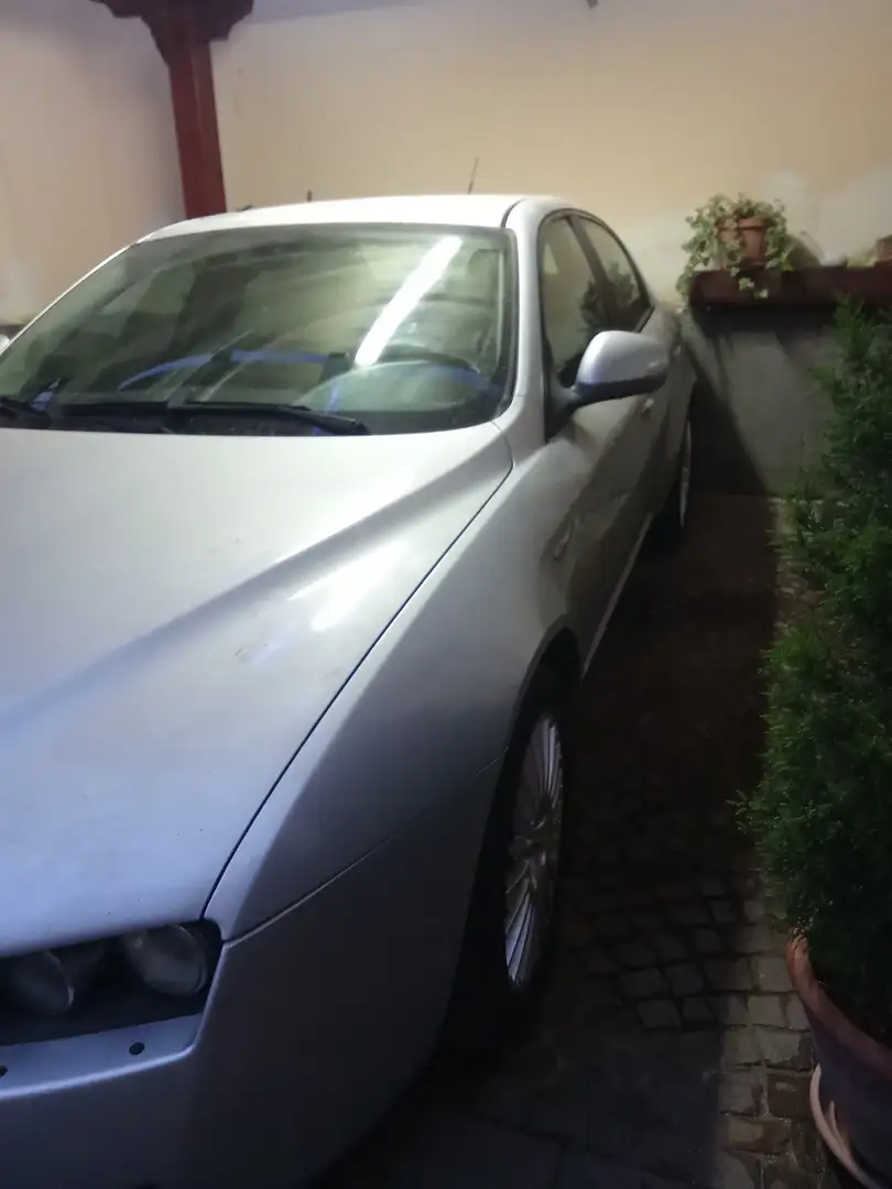 Alfa Romeo 159 159 2.2 jts Progression 185cv Stříbrná - 2
