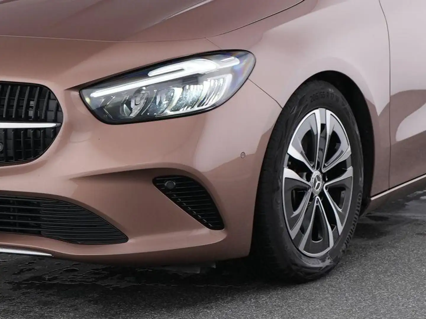 Mercedes-Benz B 180 , Progressive Line Advanced, Winter-Paket, LED,... Gold - 2