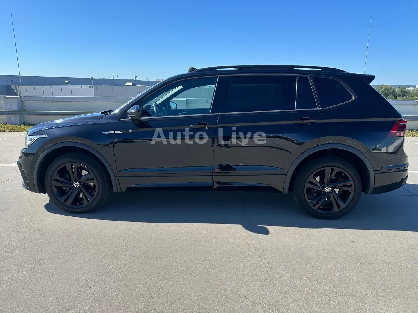 Volkswagen Tiguan Allspace 2.0 TDI DSG*4M*R LINE*PANO*VOL Schwarz - 2