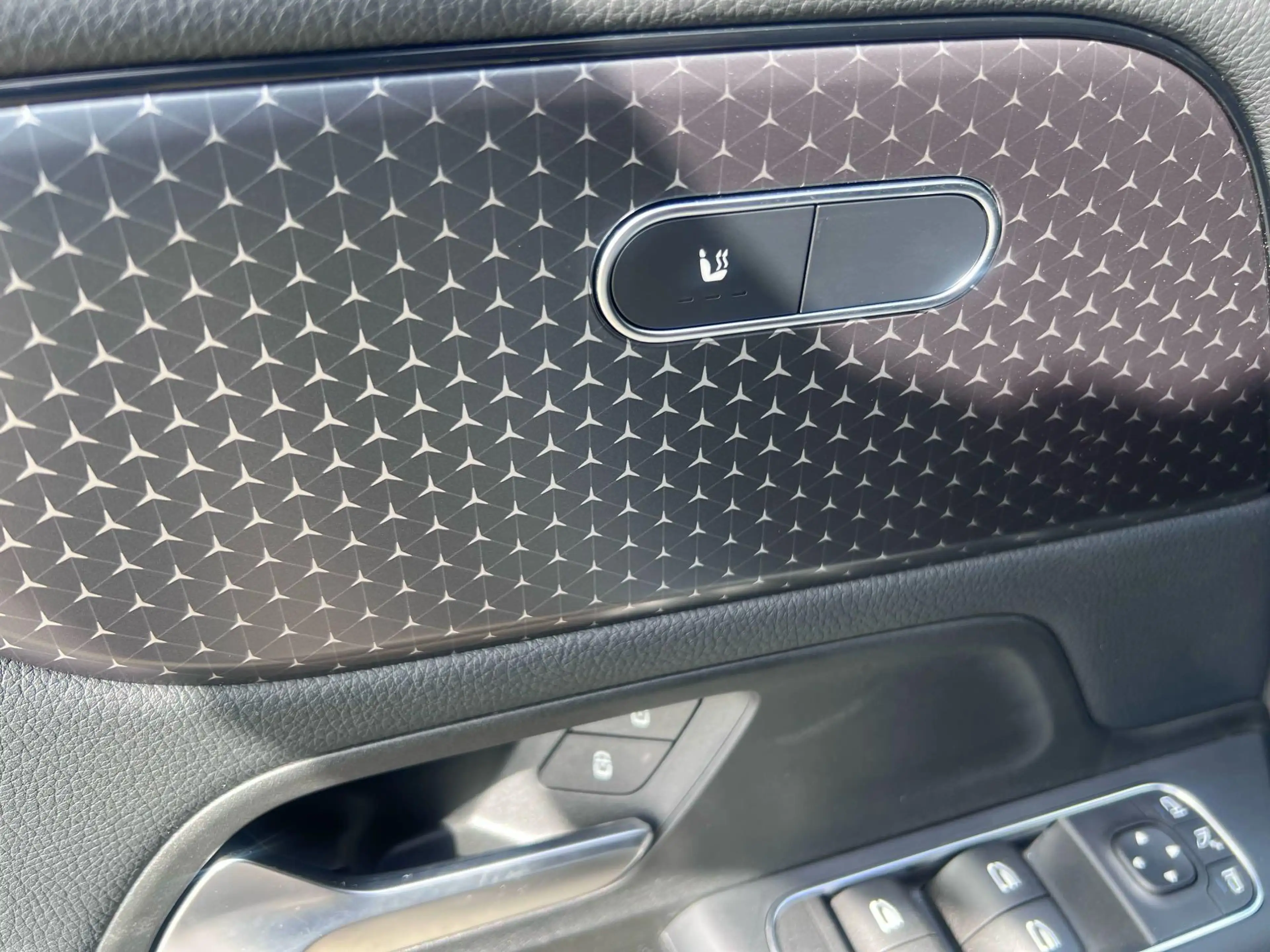 Mercedes-Benz GLA 180 GLA Business Line — photo 11