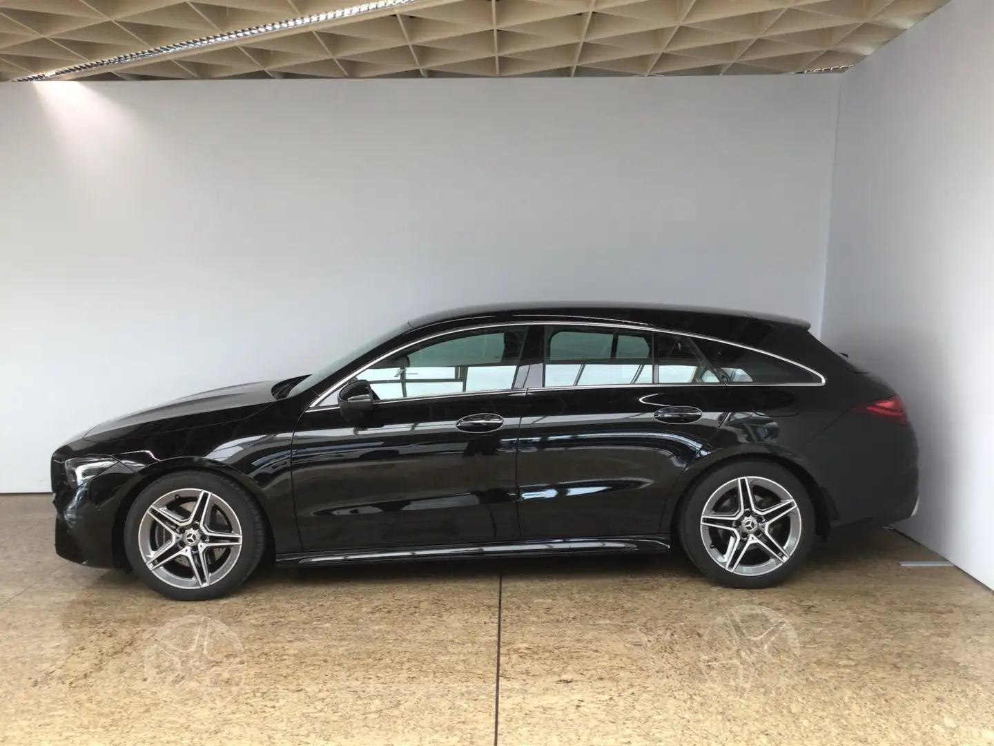 Mercedes-Benz CLA 220 CLA 220 d SB AMG Line Premium/MBUX/LED/VKZ/Kamer Schwarz - 2