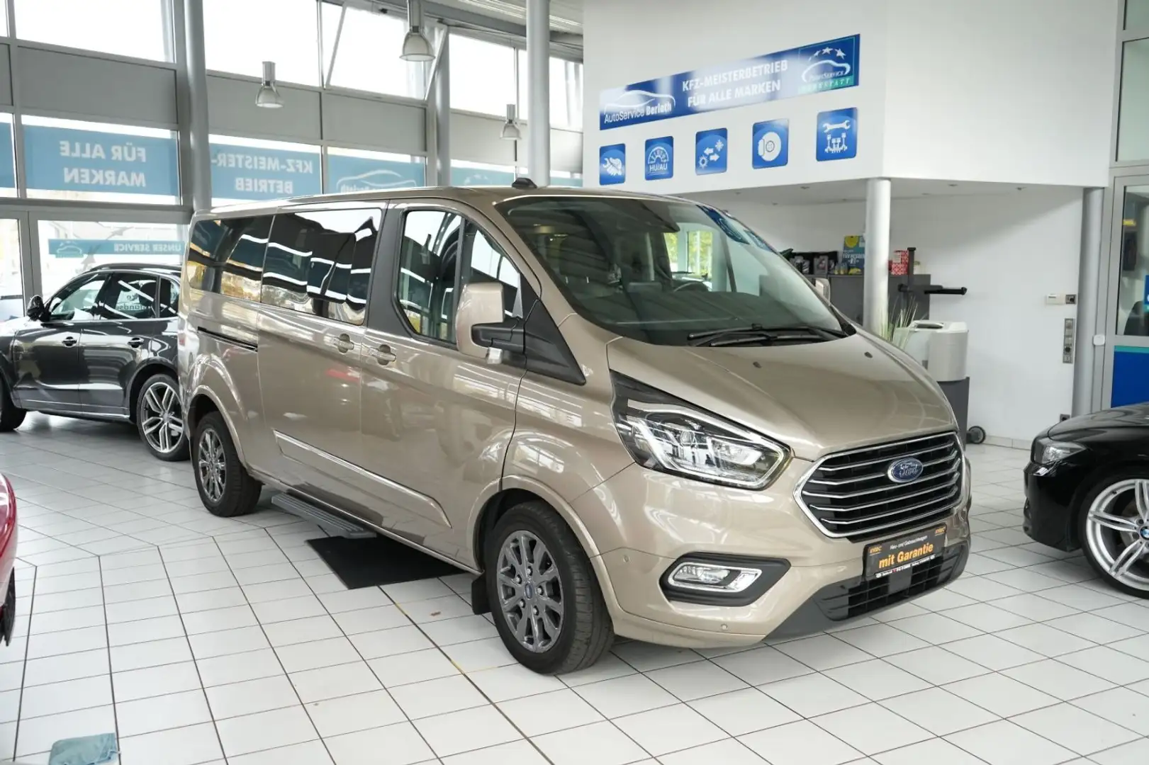 Ford Transit Tourneo Custom Kombi 320 L2 Titatanium *1.Hand Brun - 2