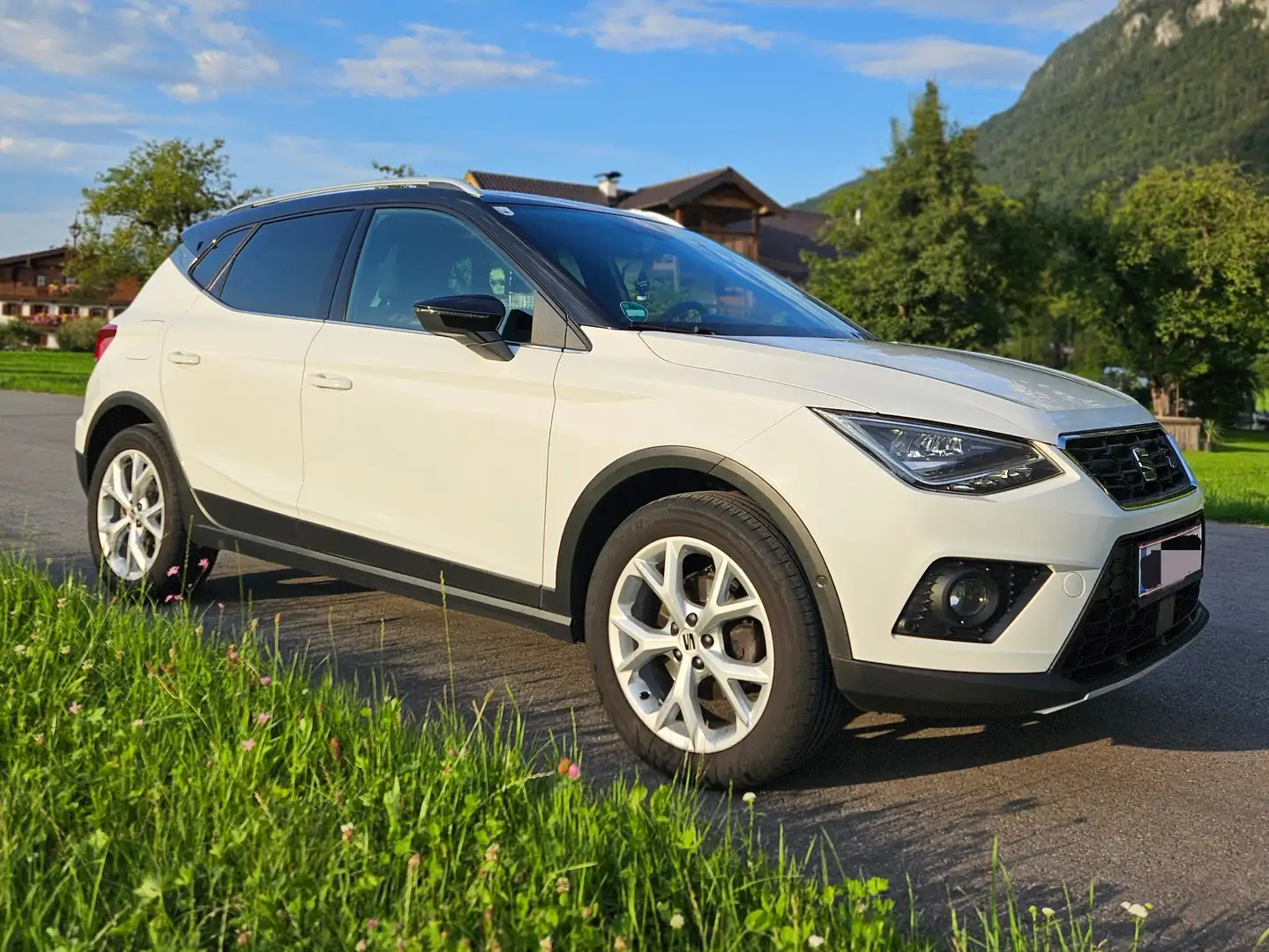 SEAT Arona Arona 1,0 Eco TSI FR Fastlane FR Weiß - 2
