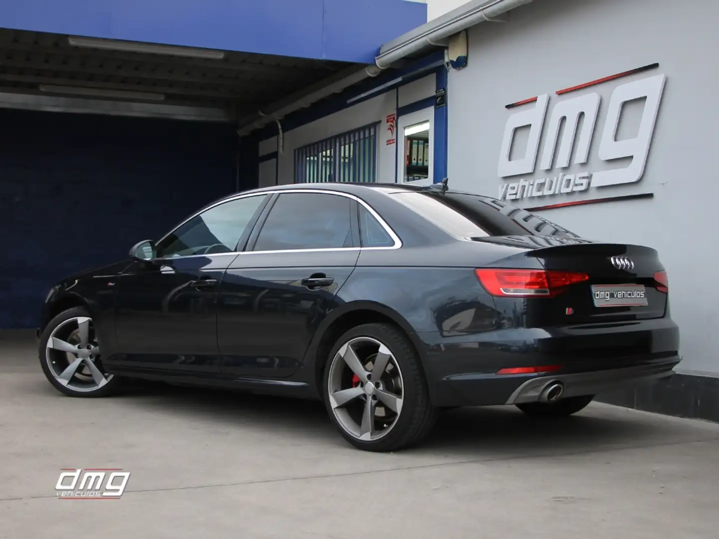 Audi A4 2.0TDI S line edition 110kW Noir - 2