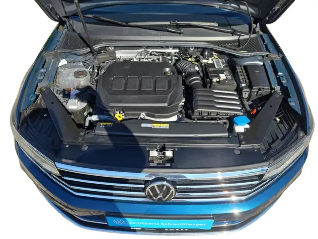 Volkswagen Passat view 12