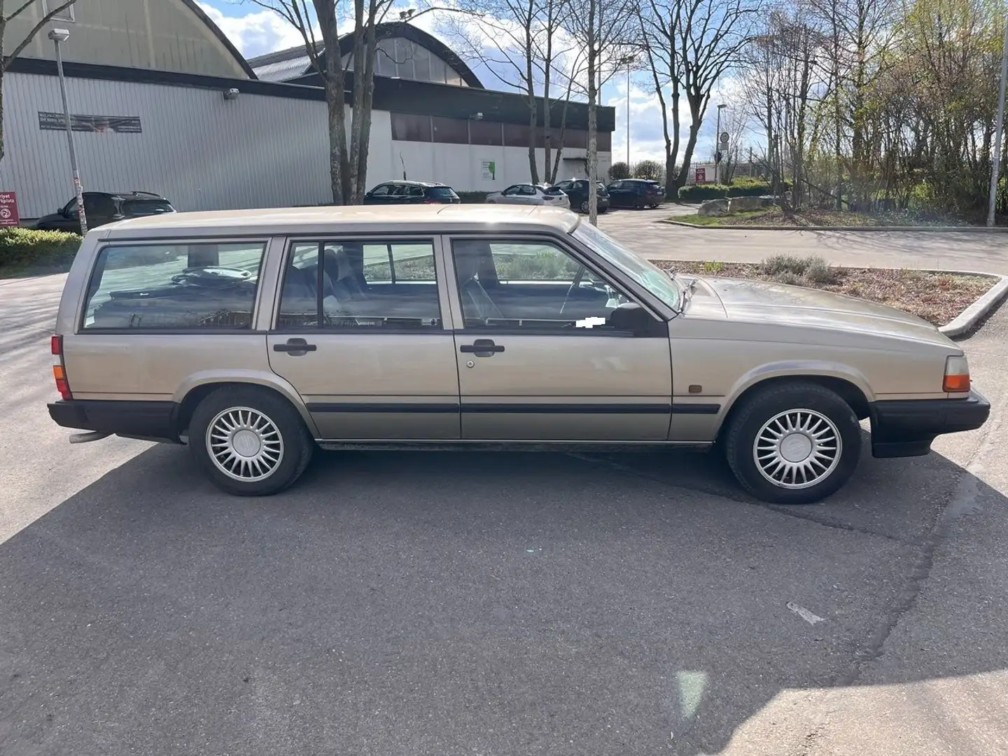 Volvo 945 Kombi Beige - 2