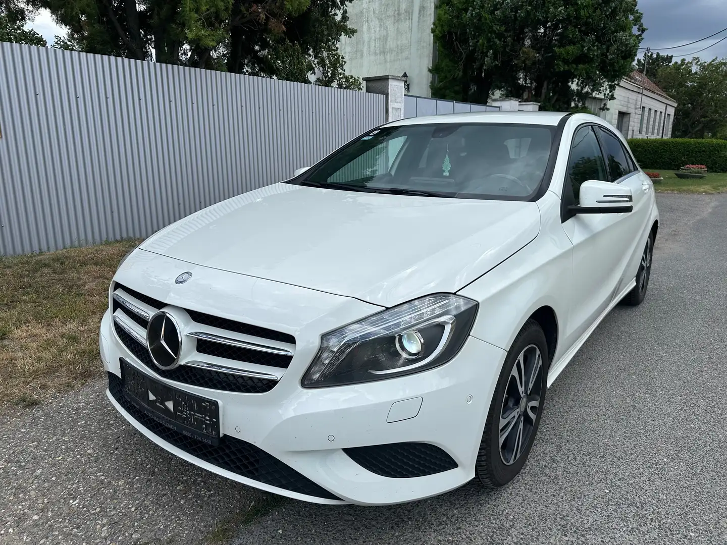 Mercedes-Benz A 180 CDI AMG 9000€ Weiß - 1