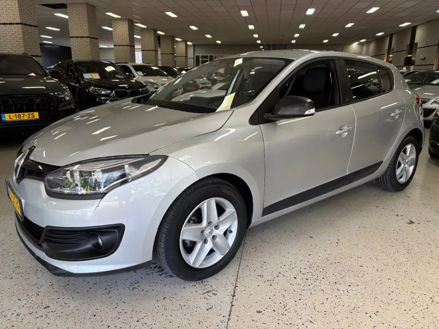 Renault Megane 1.5 DCI EXPRESSION / AIRCO / CRUISE / NAVI / TREKH Grijs - 1