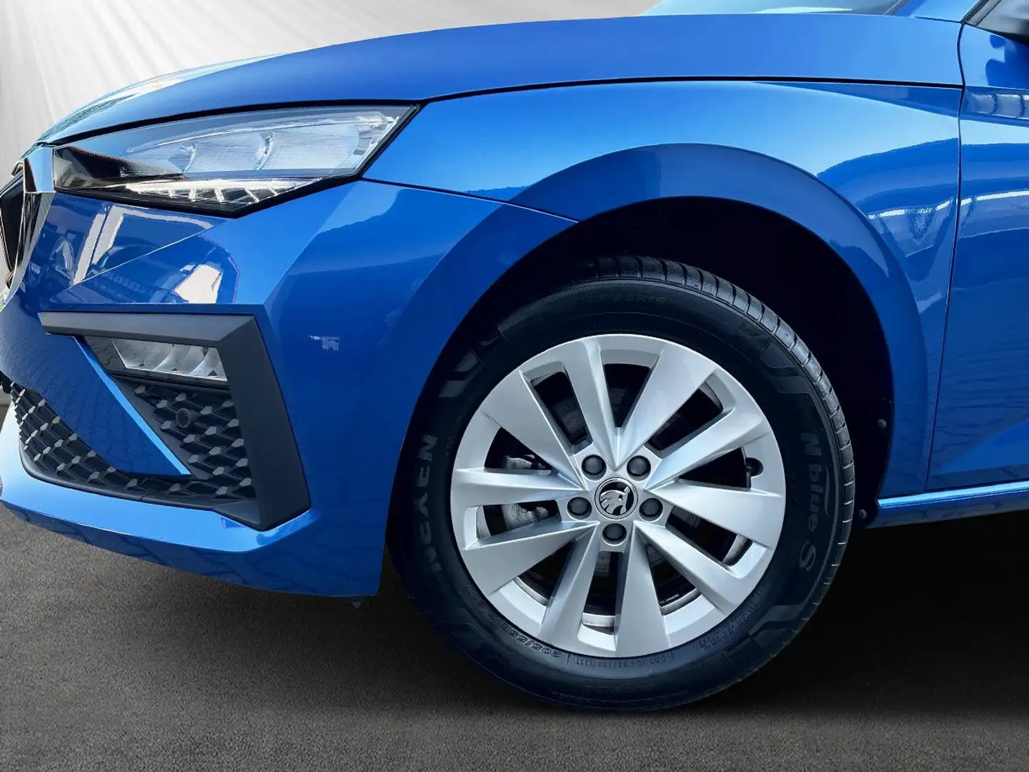Skoda Scala Selection NAVI LED Kessy SideAssist Reserv Azul - 2