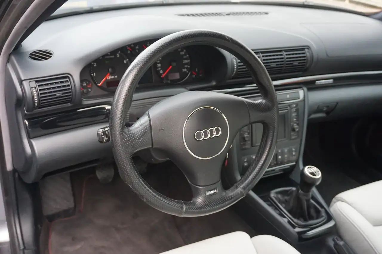 Audi RS4 Avant 2.7 V6 quattro, foto 4