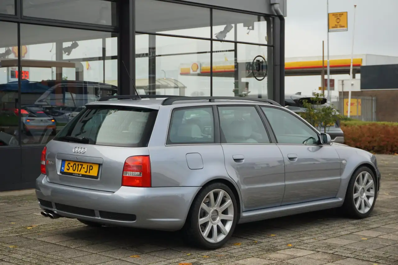 Audi RS4 Avant 2.7 V6 quattro, foto 1