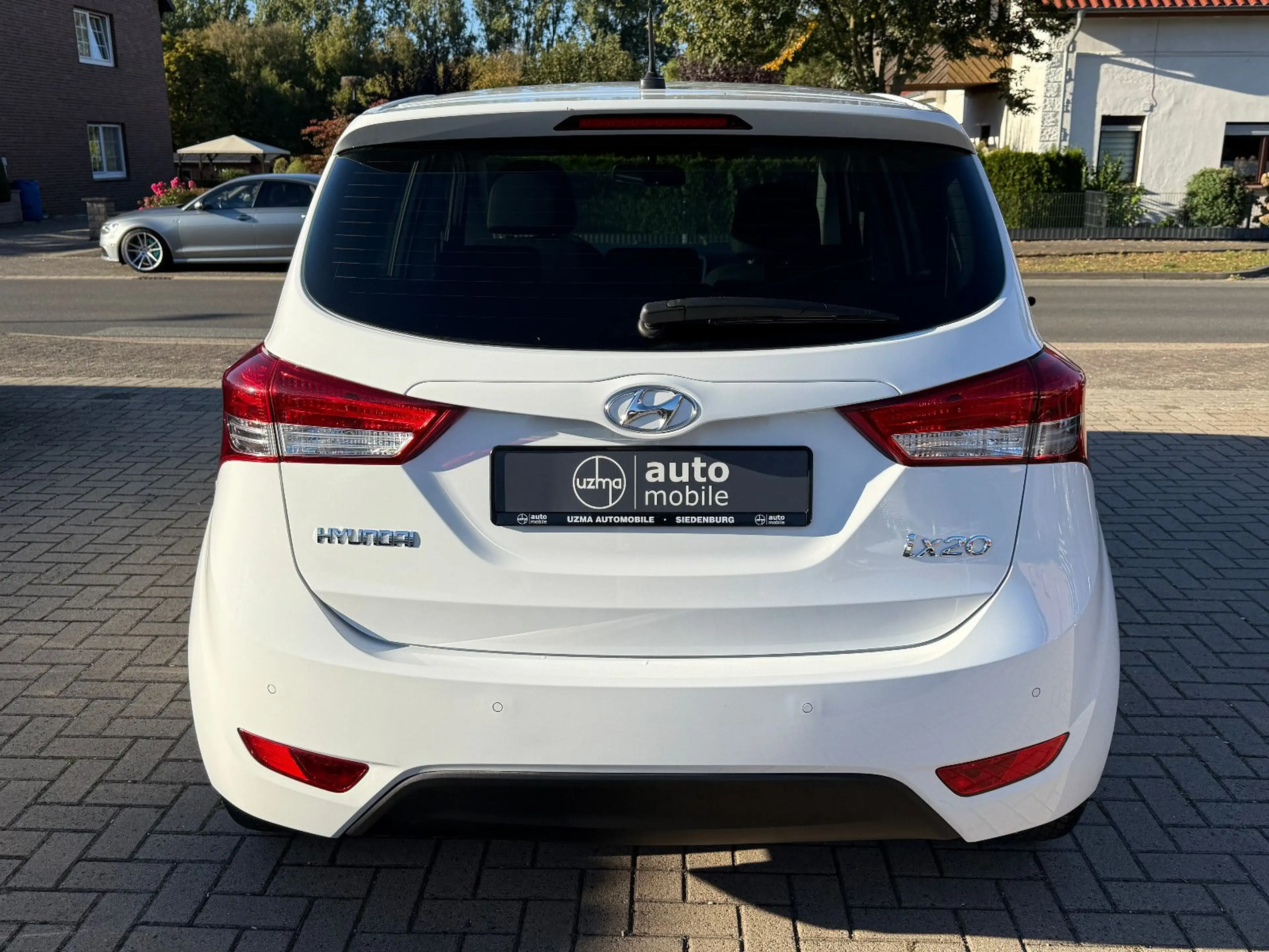 Hyundai iX20 1.6, Automatik, TÜV neu, Service neu — photo 4