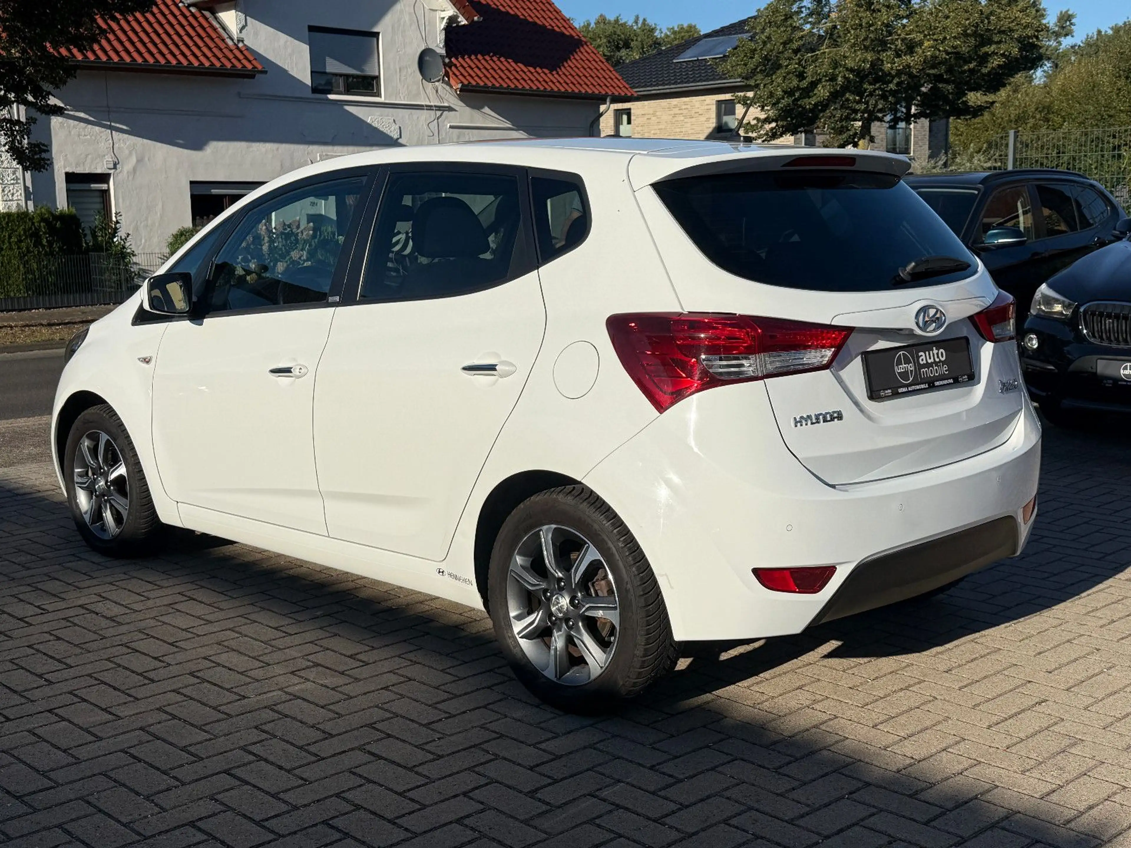 Hyundai iX20 1.6, Automatik, TÜV neu, Service neu — photo 3