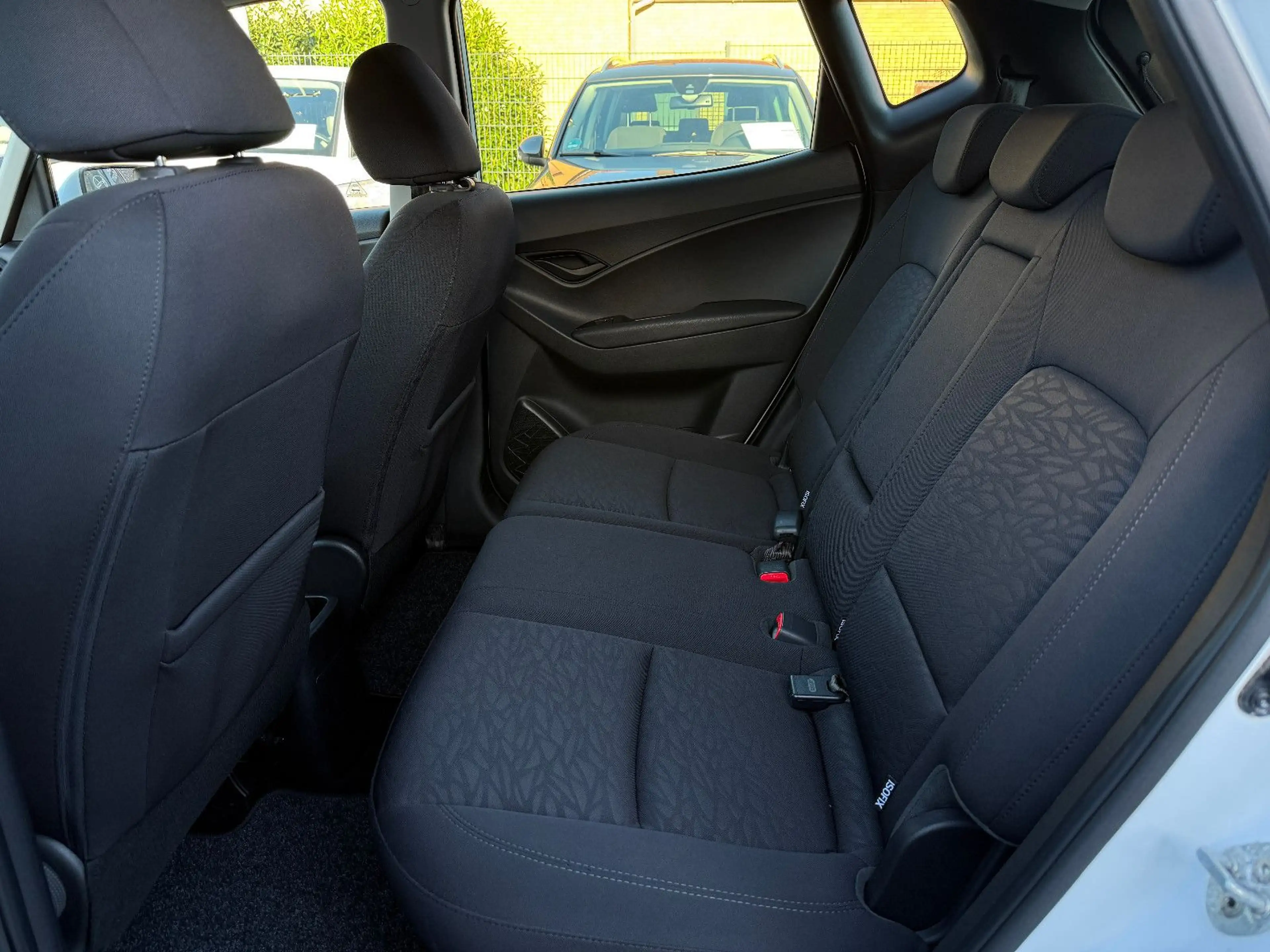 Hyundai iX20 1.6, Automatik, TÜV neu, Service neu — photo 12
