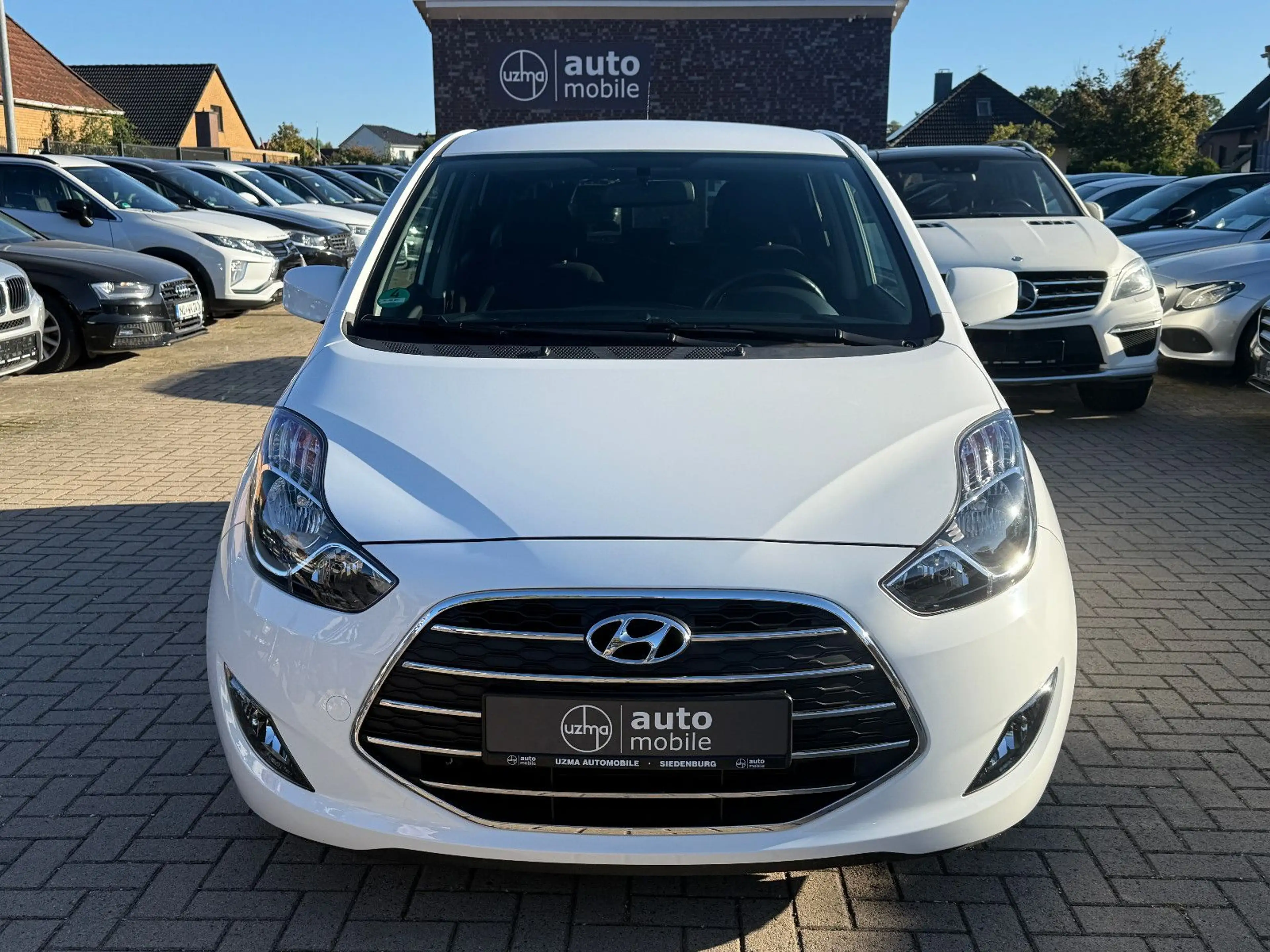 Hyundai iX20 1.6, Automatik, TÜV neu, Service neu — photo 8