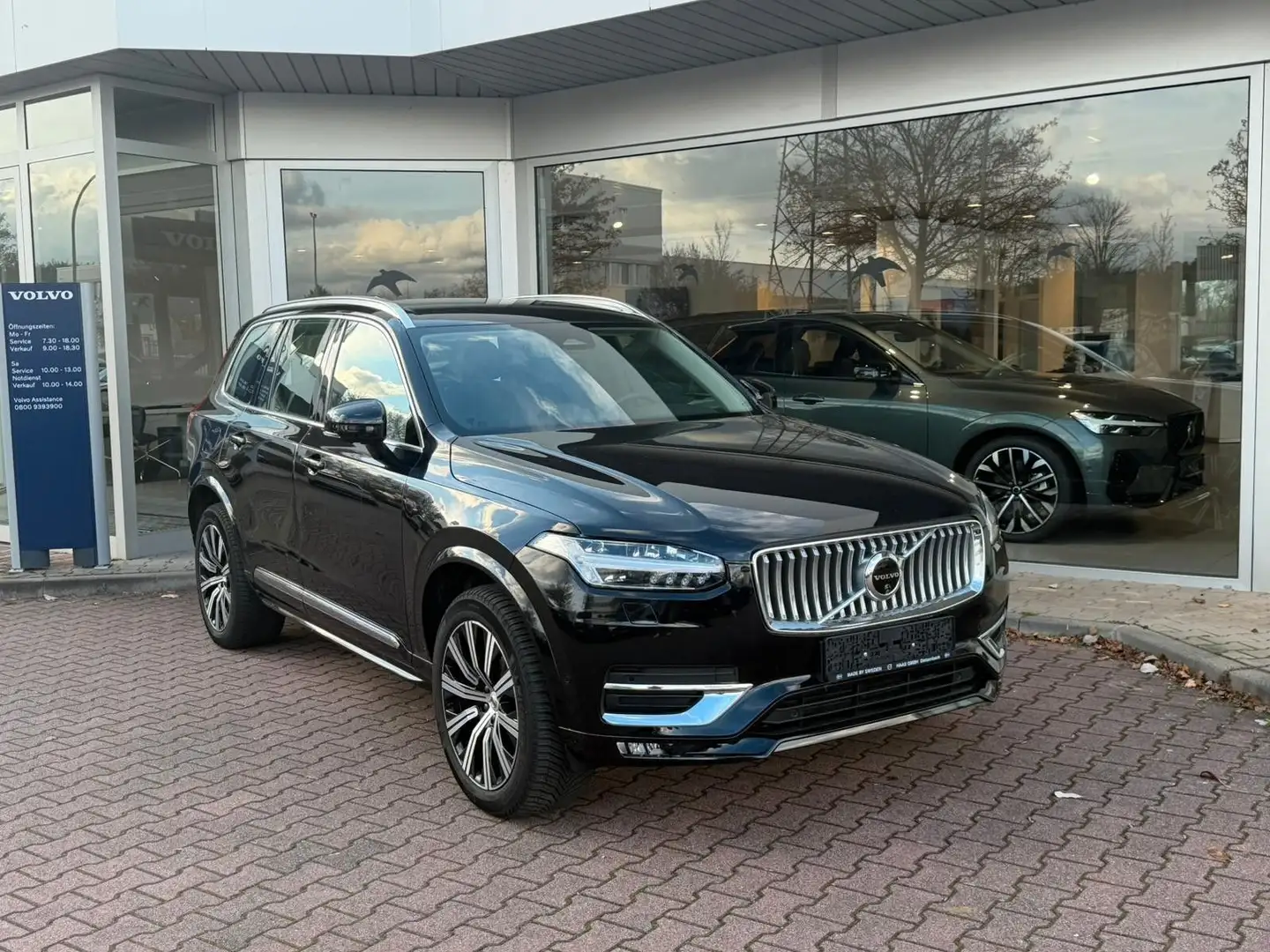 Volvo XC90 B5 D AWD Plus Bright Auto Nero - 1