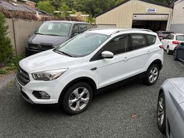 Kuga 1.5 EcoBoost FWD Titanium 74996 km !!