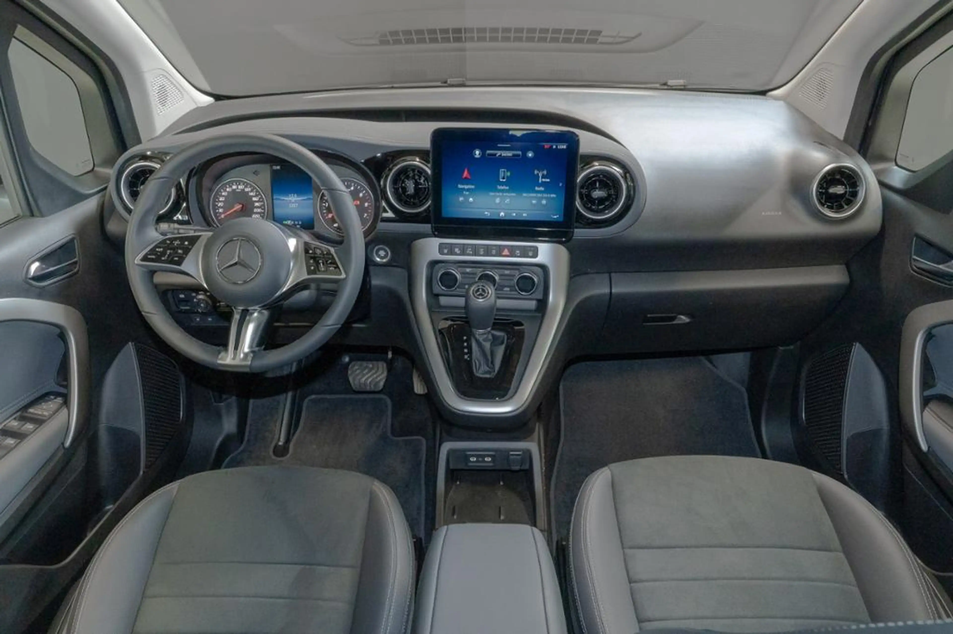 Mercedes-Benz T-Class T 180  *Edition Lang Navi AHK 7 Sitzer Kamera — photo 5