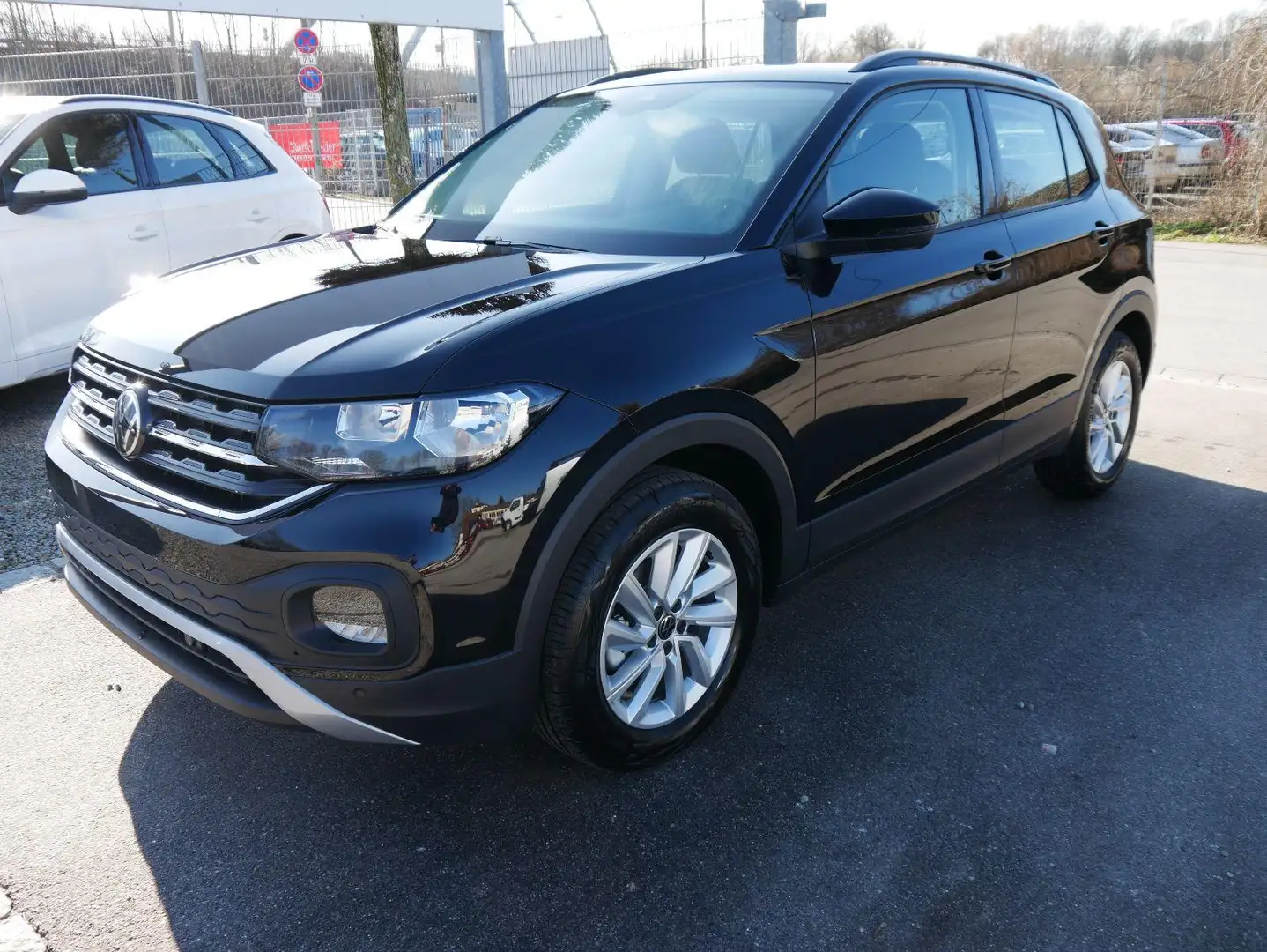 Volkswagen T-Cross 1.0 TSI LIFE * WINTERPAKET * PDC * KLIMA * DAB * L Schwarz - 2