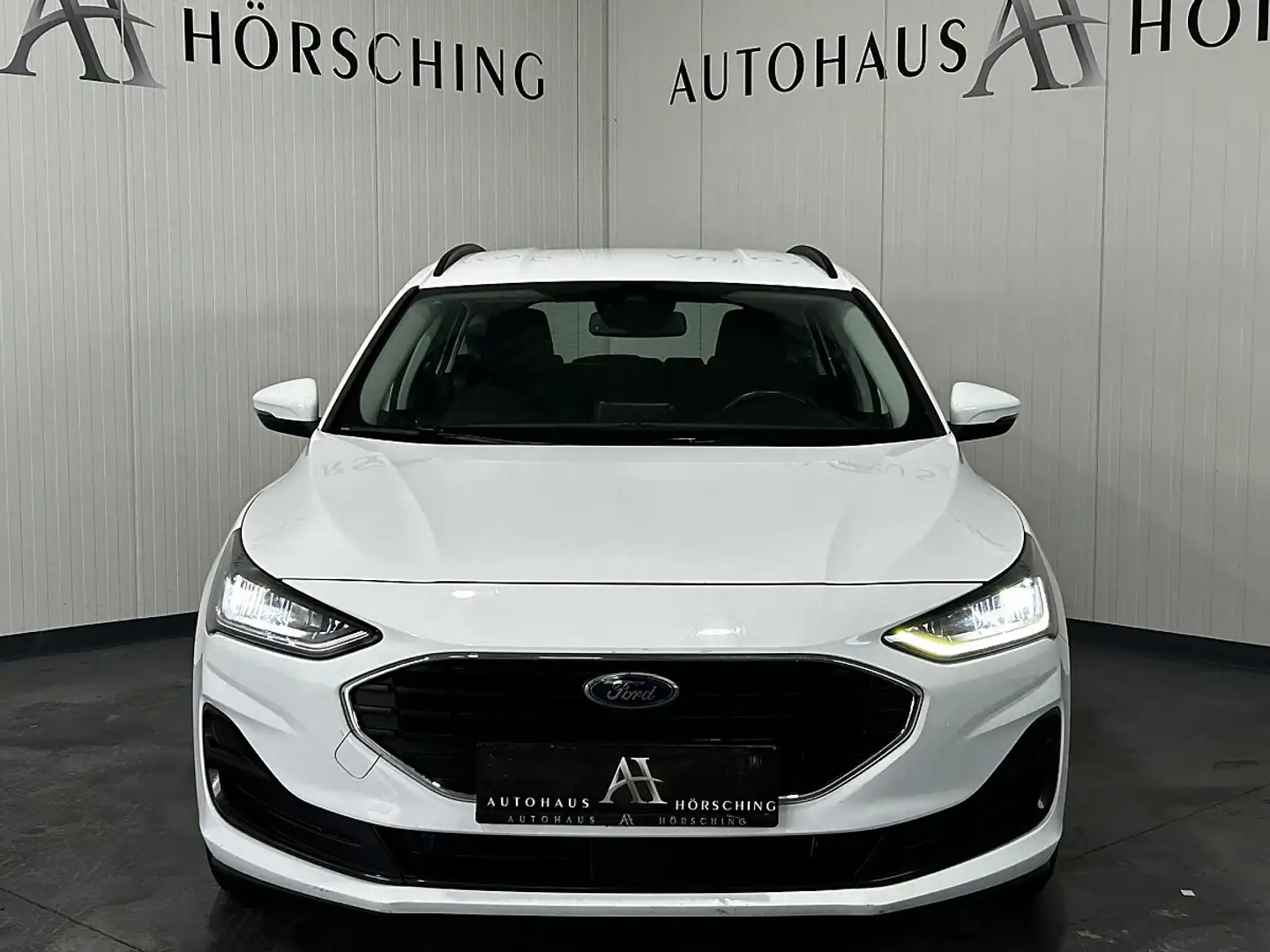 Ford Focus Turnier 1,5 EcoBlue Cool & Connect Aut. Weiß - 2