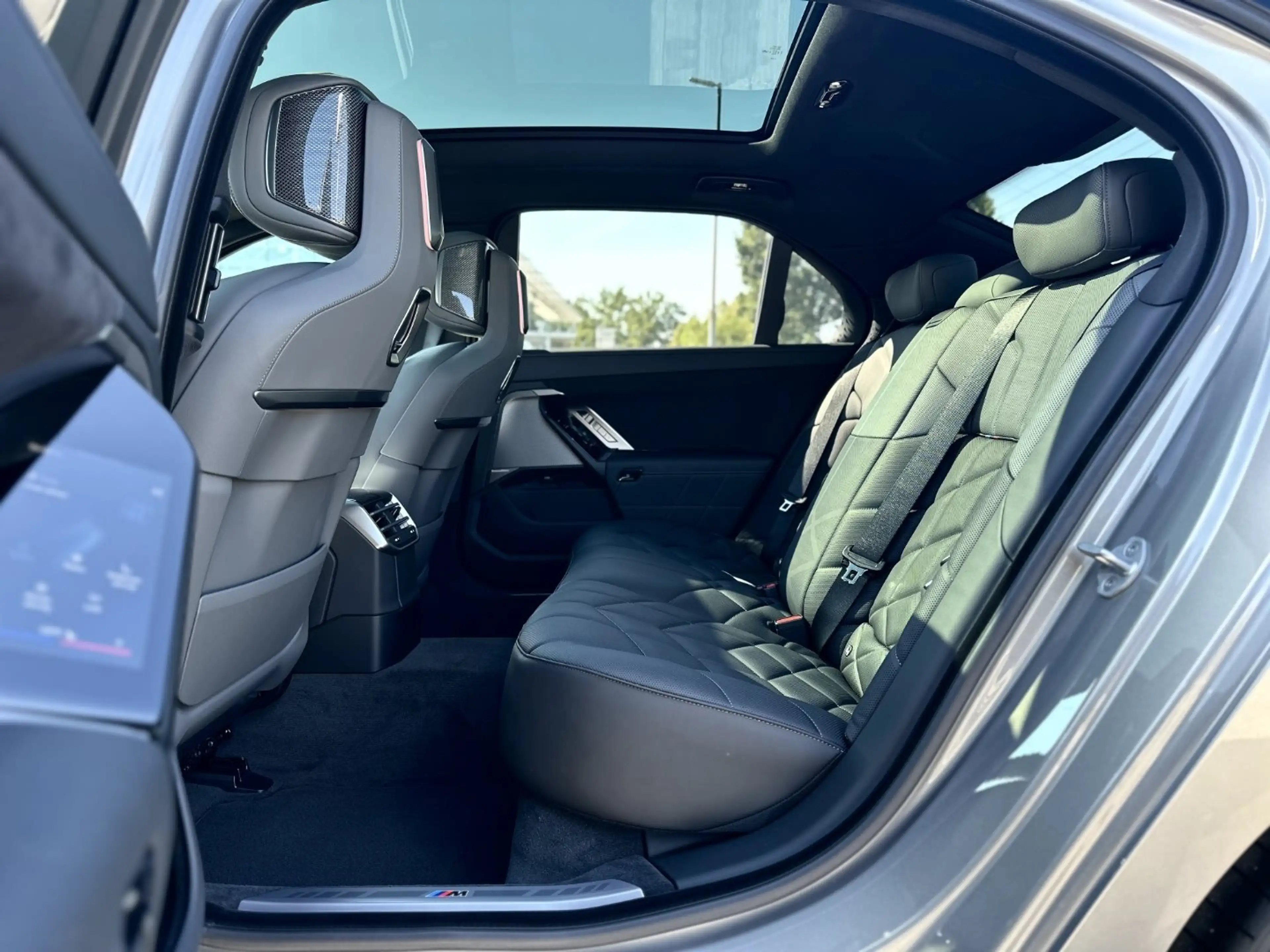 BMW 740 xDrive Limousine M Sport Pro Autobahnassistent AHK — photo 14