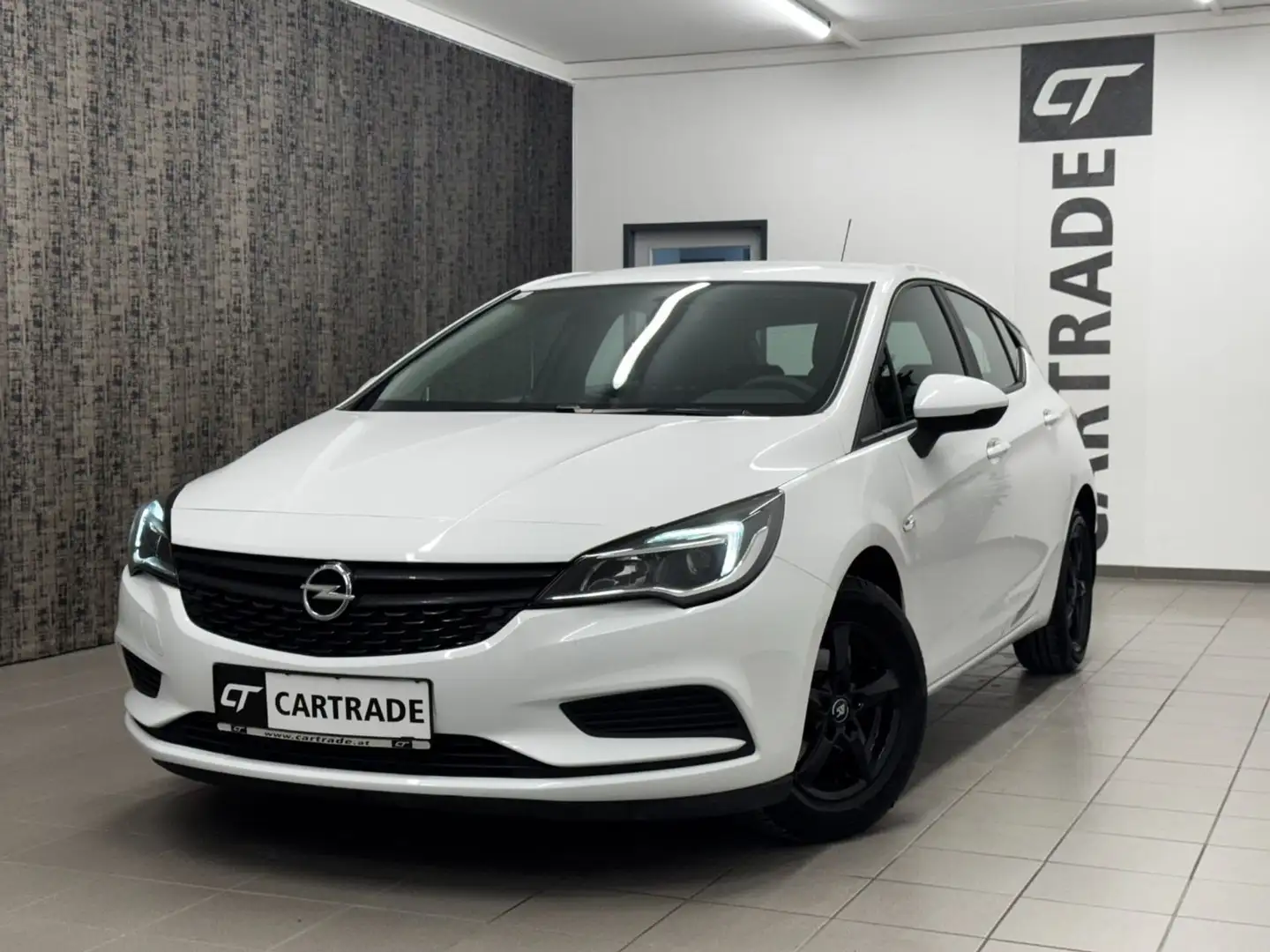 Opel Astra Weiß - 1