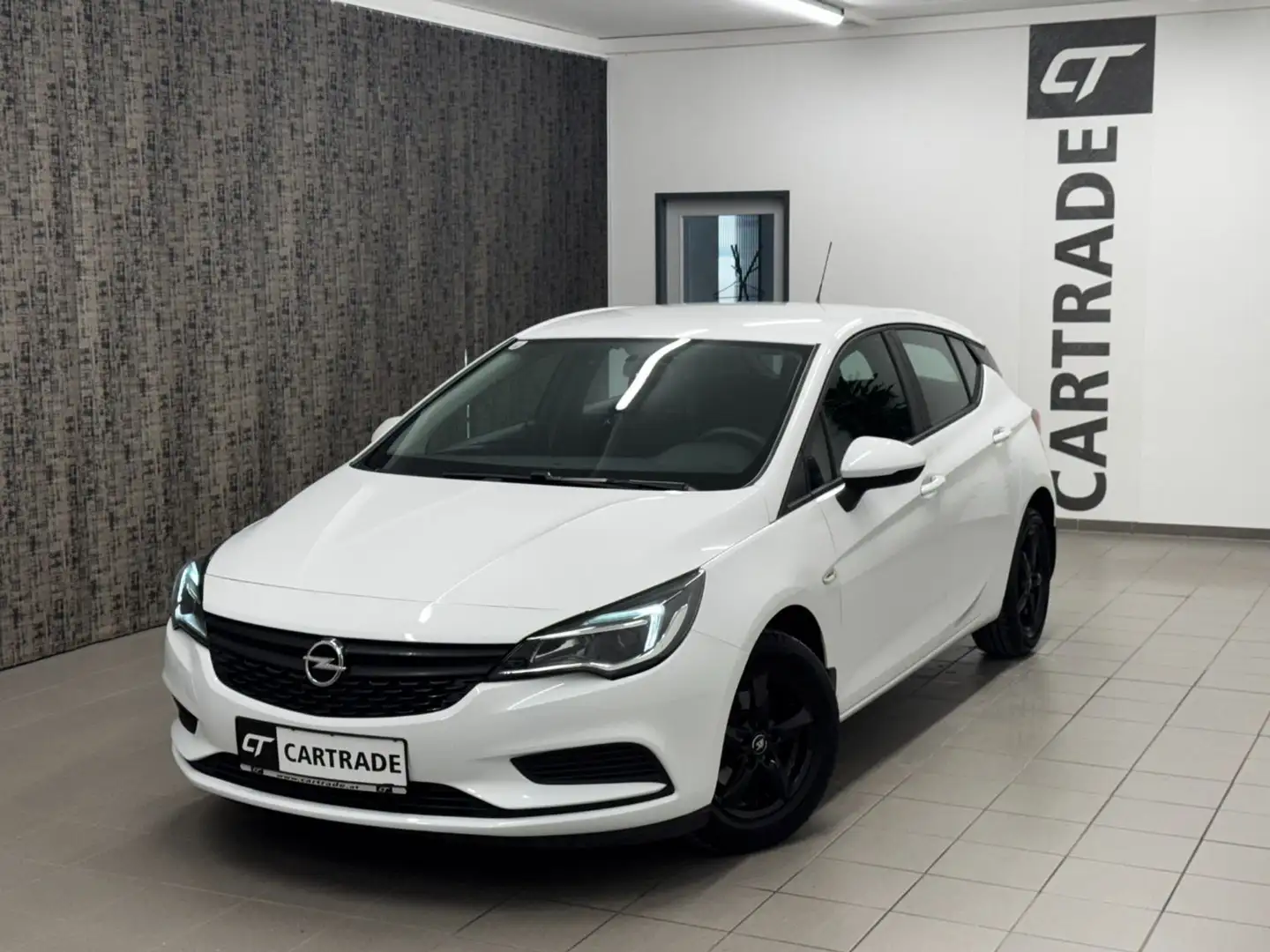 Opel Astra Weiß - 2