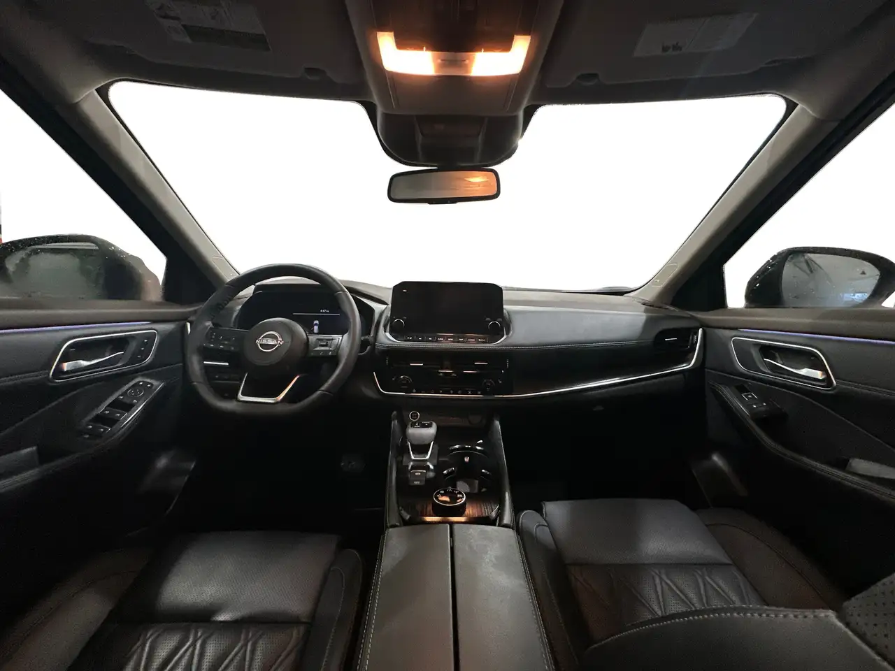 Nissan Rogue снимка Nissan Rogue
