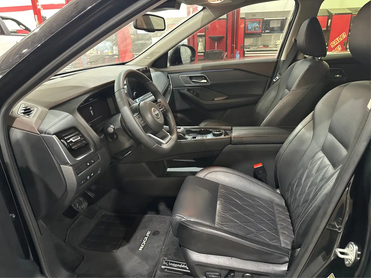 Nissan Rogue снимка Nissan Rogue
