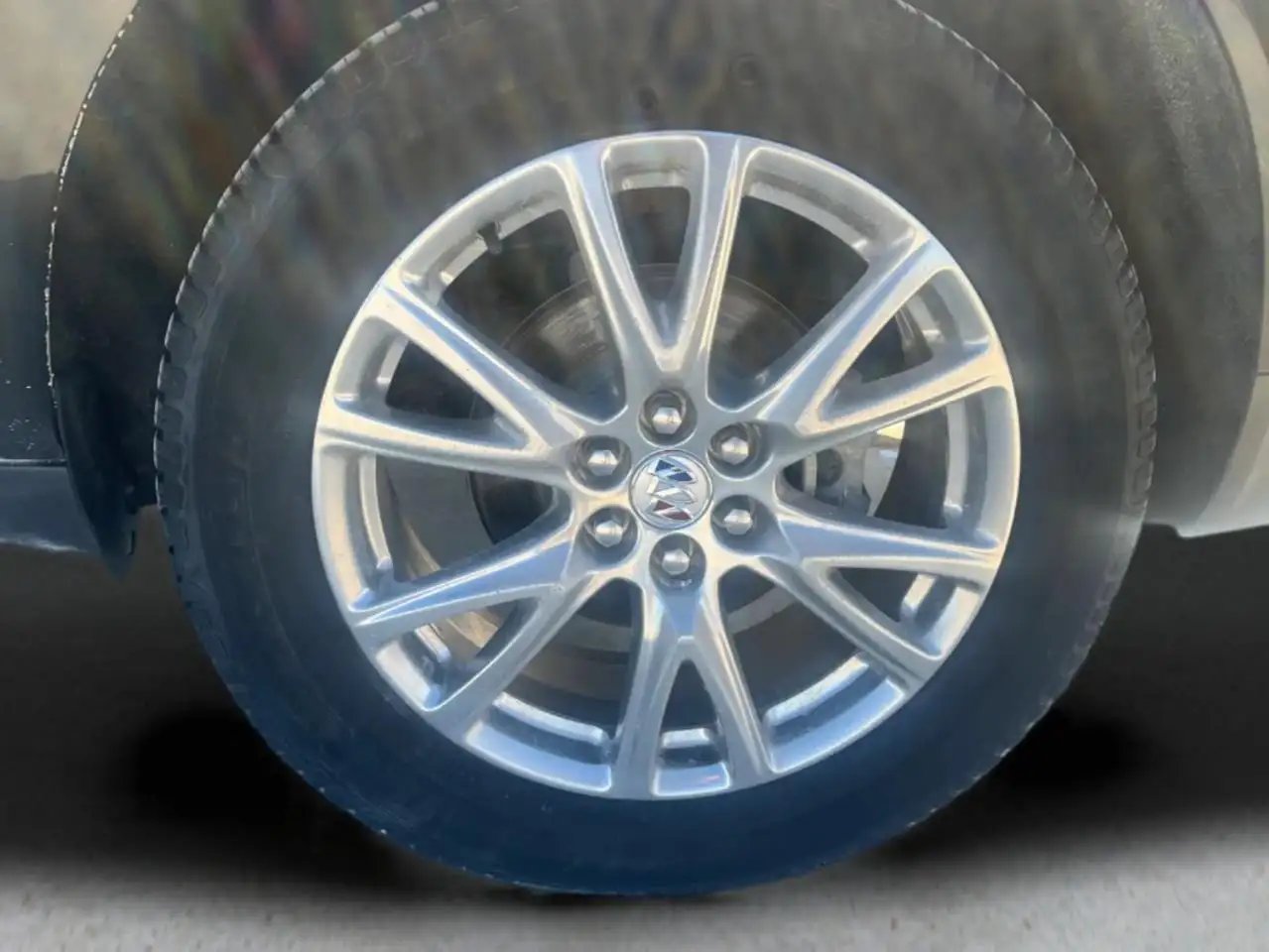 Buick Enclave снимка Buick Enclave