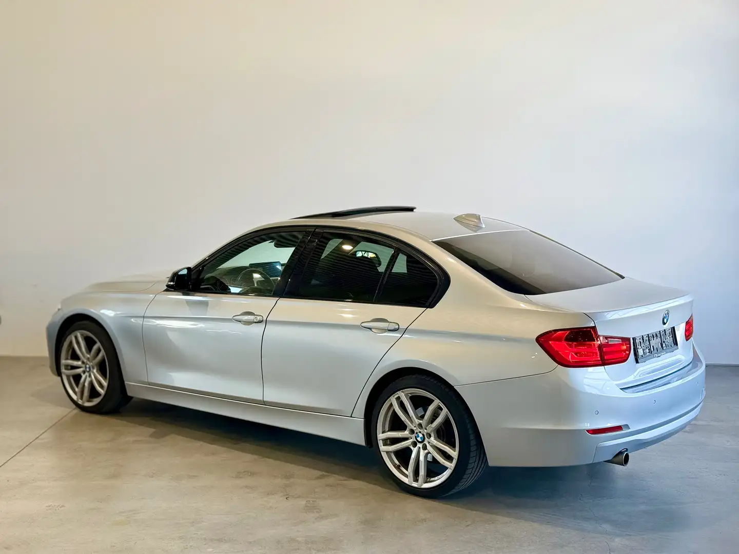 BMW 320 320d, SCHIEBEDACH, CONNECTEDDRIVE,SZH,APPLECARPLAY Grau - 2