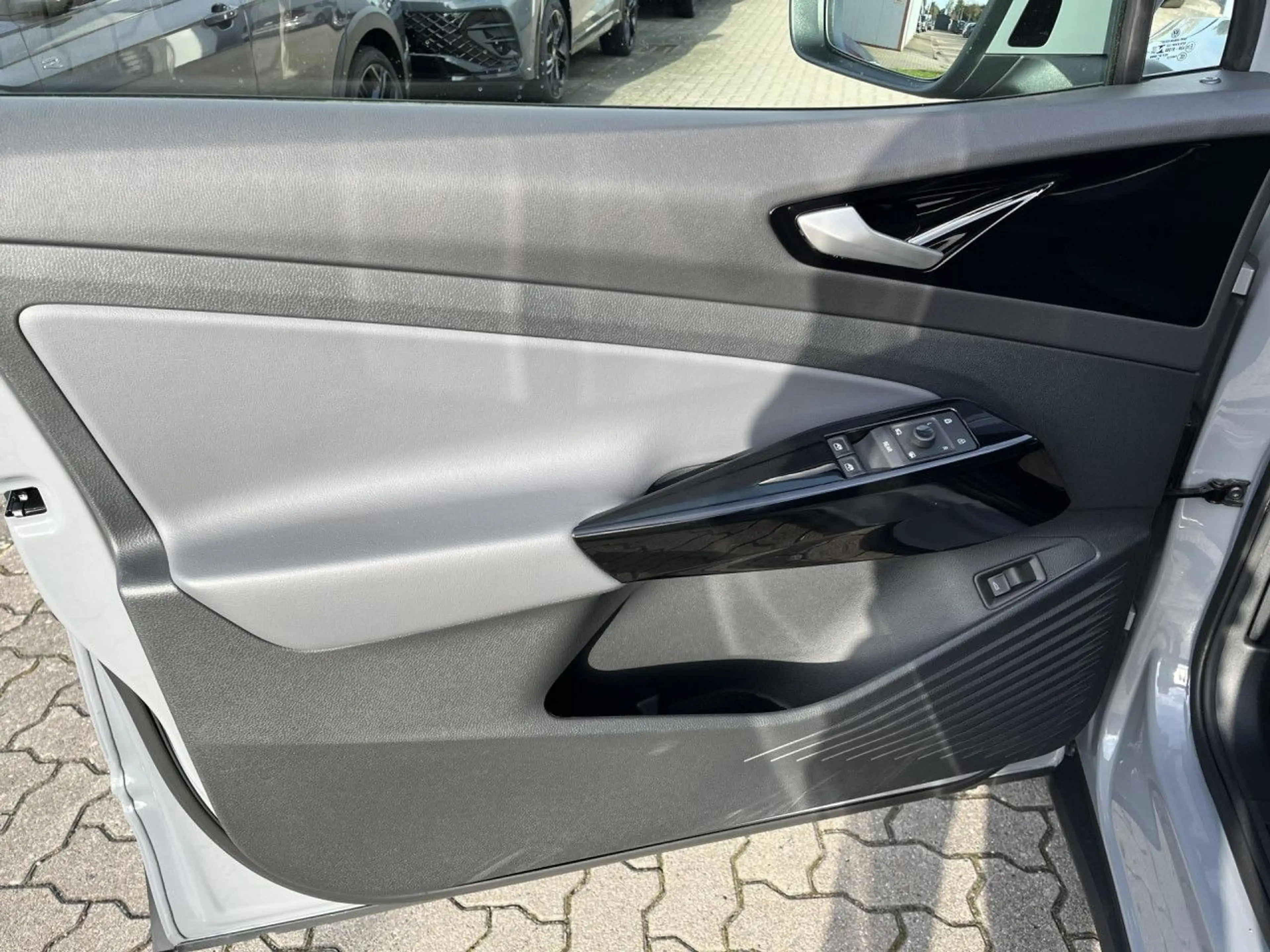 Volkswagen ID.4 Pro Performance 77kWh LED NAVI APP ACC KAM — photo 6