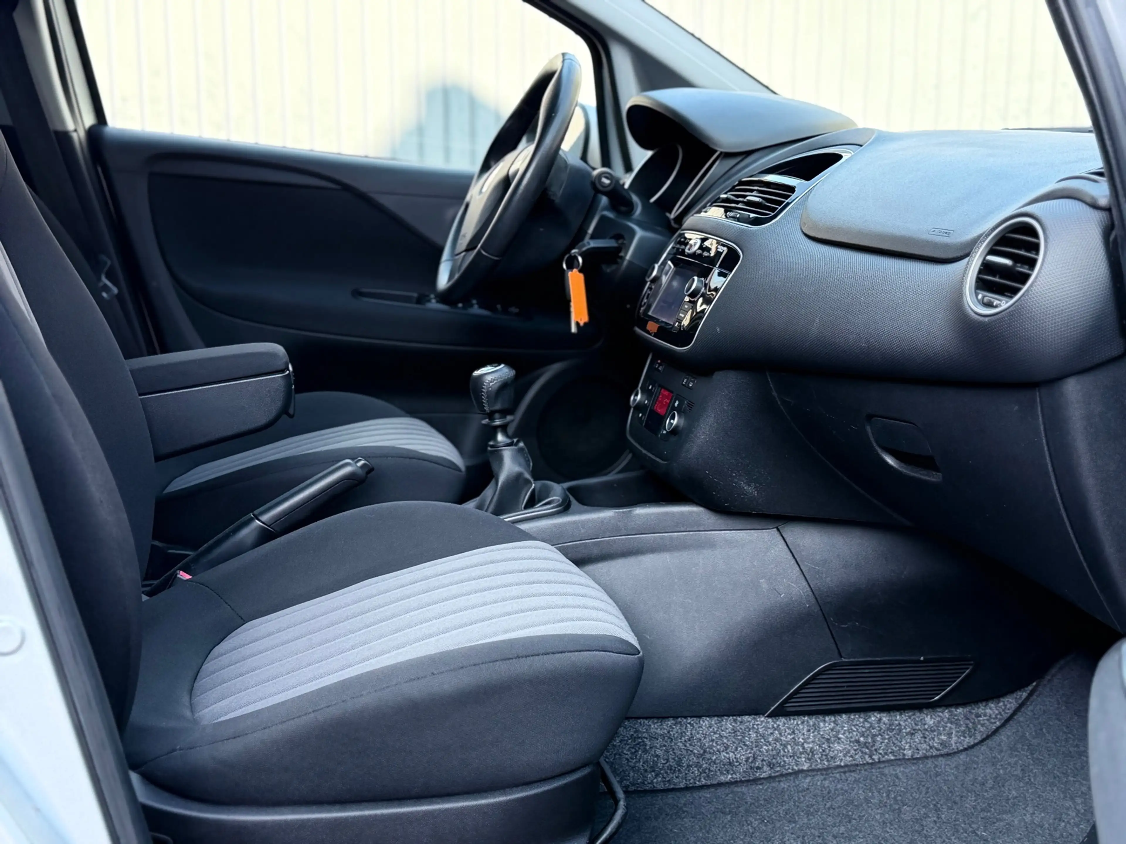 Fiat Punto Evo 0.9 TwinAir Sempre | Clima | Cruise | NAP — photo 14