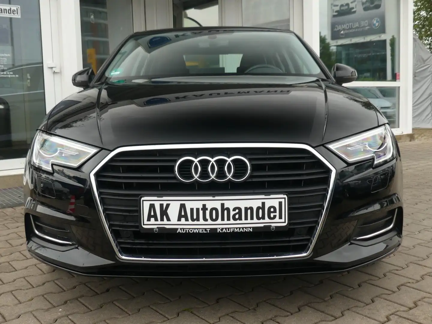 Audi A3 Limousine 35 TFSI design Sitzheizung, Blueto Schwarz - 2