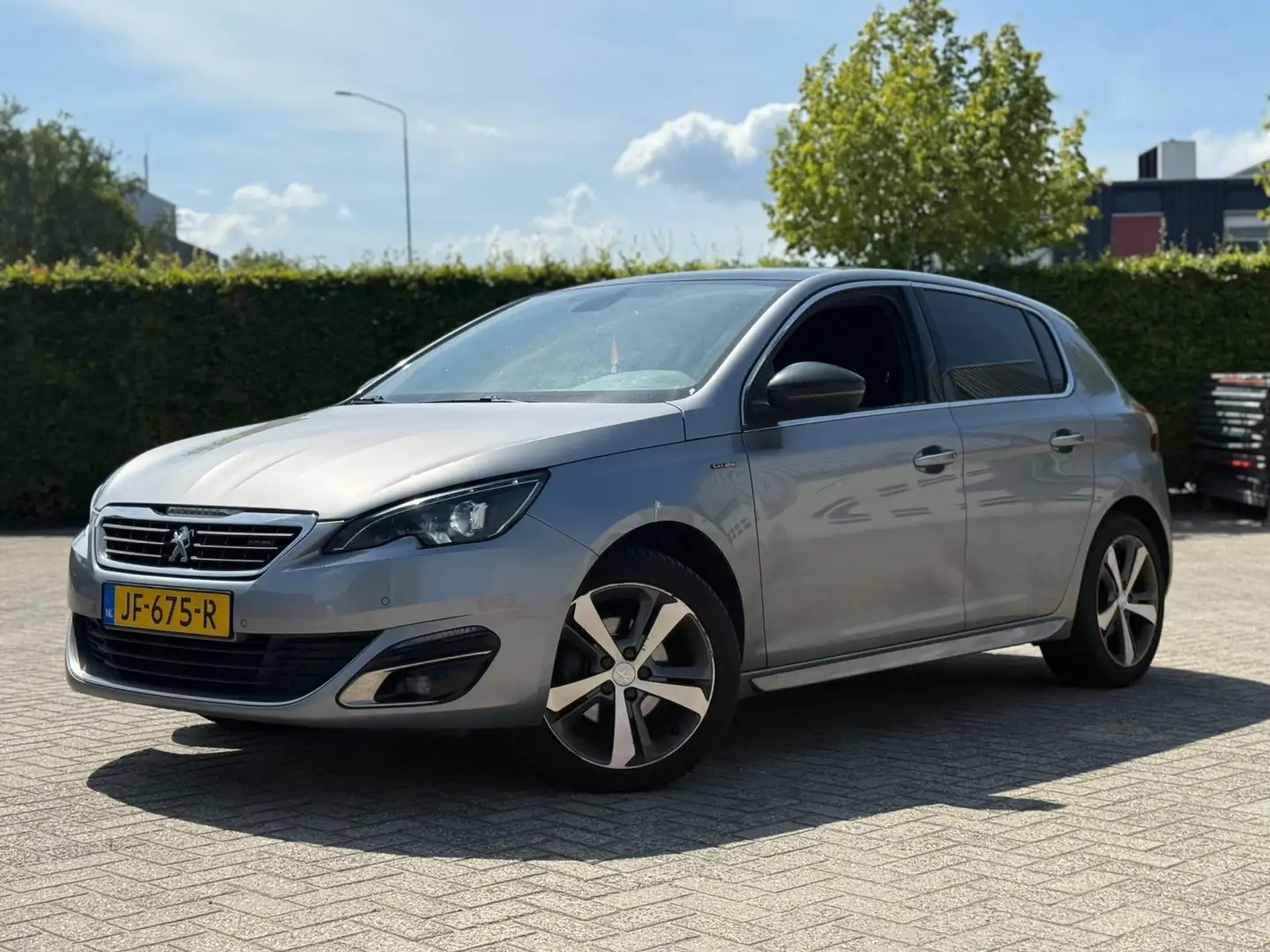 Peugeot 308 1.2 PureTech GT-line (INRUILKOOPJE) Grijs - 1