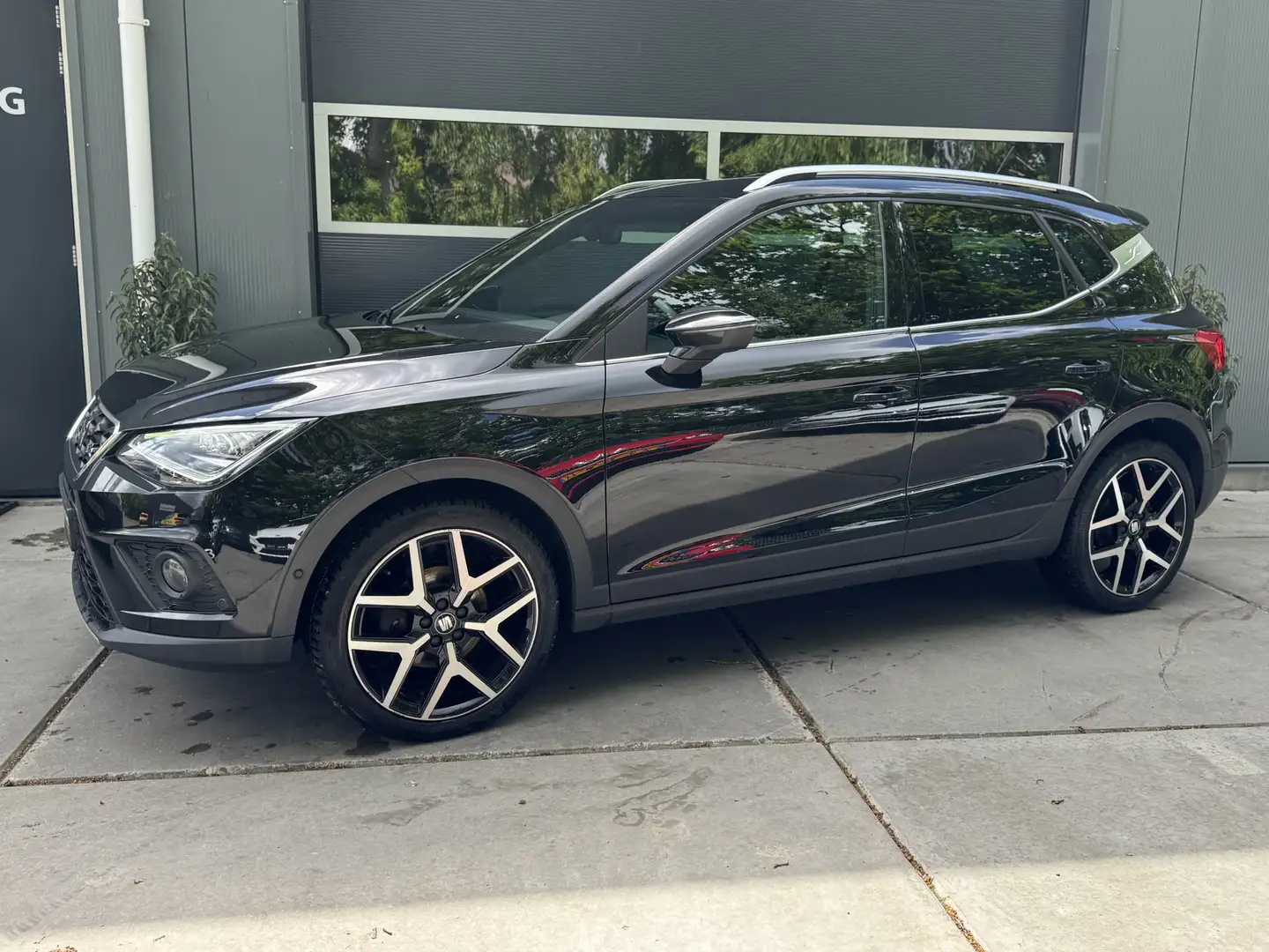 SEAT Arona 1.0 TSI 115pk DSG FR Limited Edition Winterpakket Noir - 2