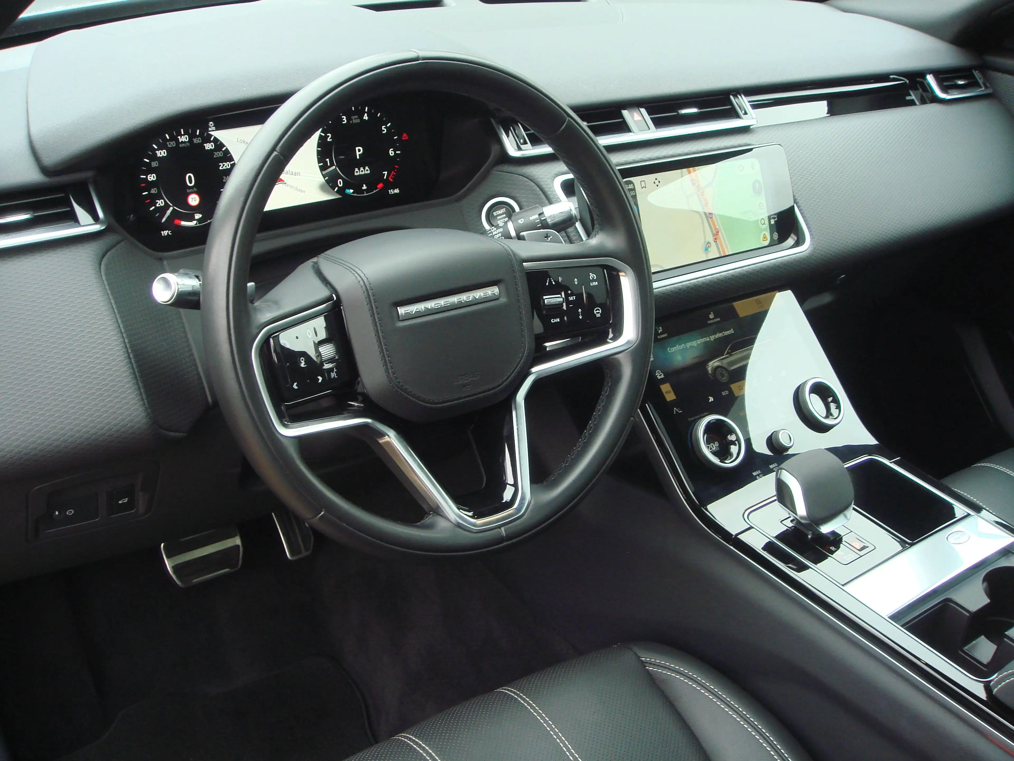 Land Rover Range Rover Velar P250 SE R-DYNAMIC * PANODAK * LEDER * MERIDIA * CAMERA * — photo 4