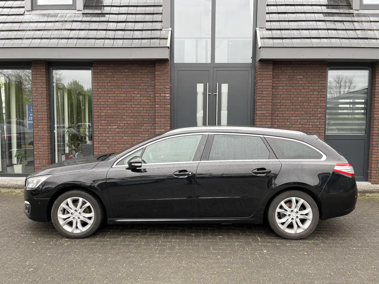 Peugeot 508 SW 1.6 e-HDi Blue Lease Executive NAV | PANORAMADA Negro - 2